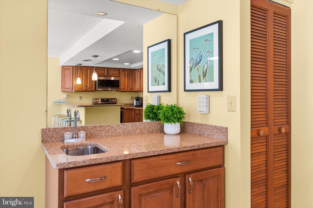 6 137TH STREET Unit: 303