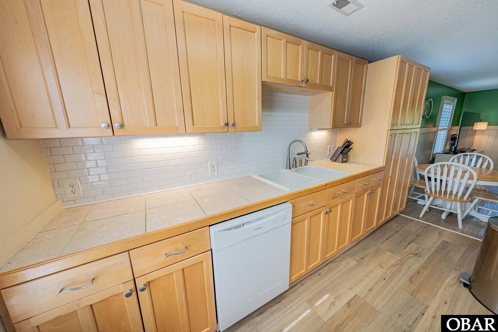 212 W Kitty Hawk Road unit 212