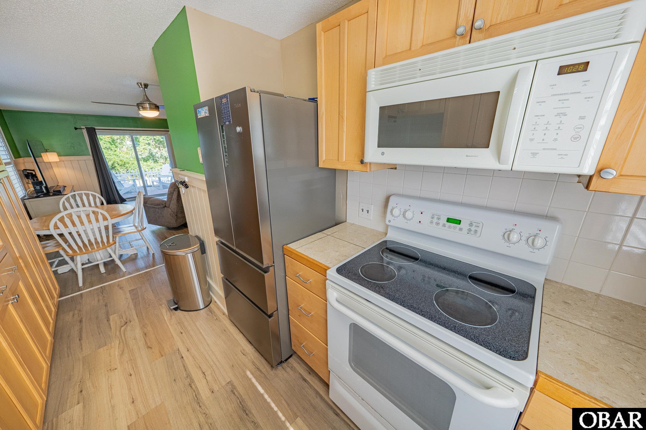 212 W Kitty Hawk Road unit 212