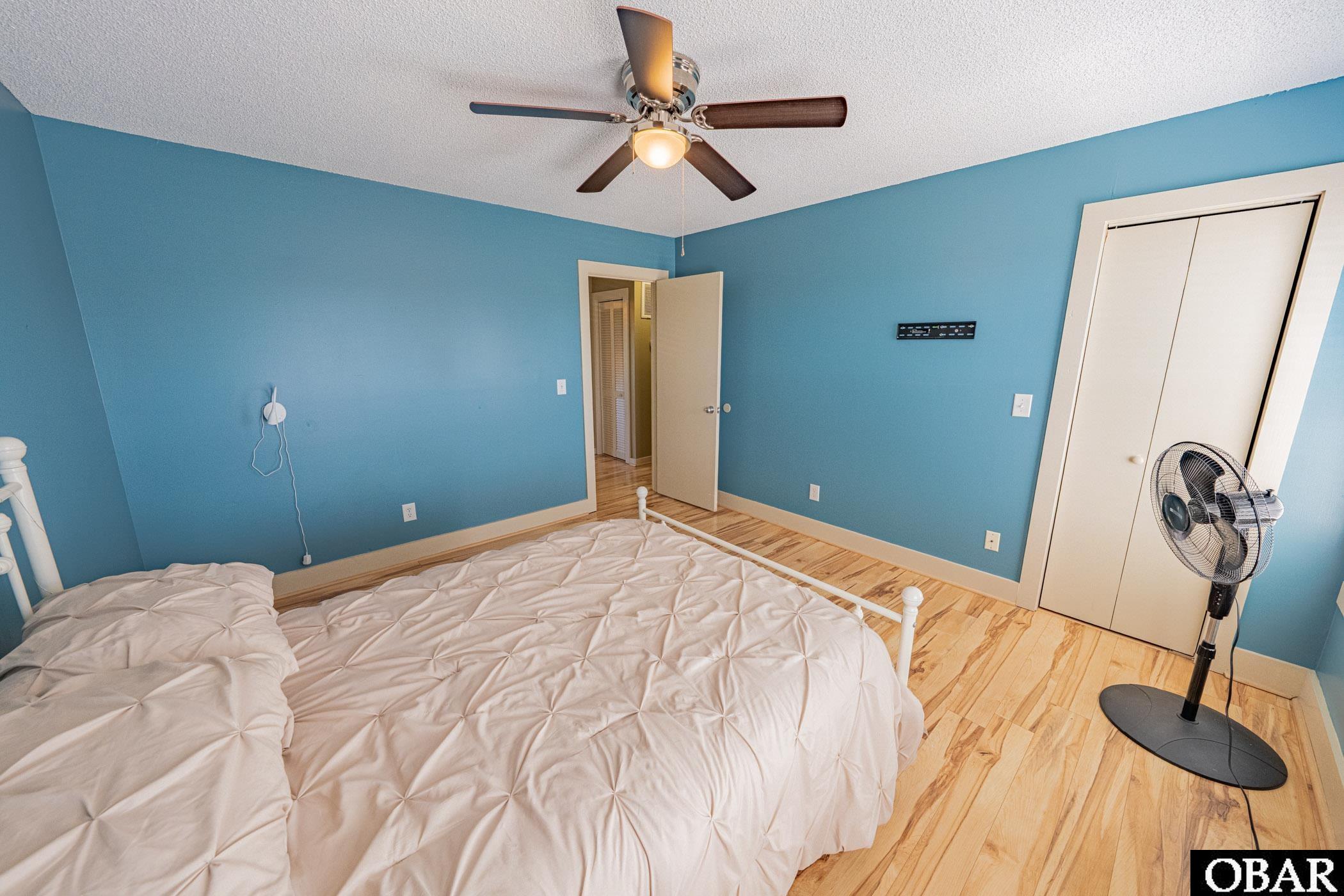 212 W Kitty Hawk Road unit 212