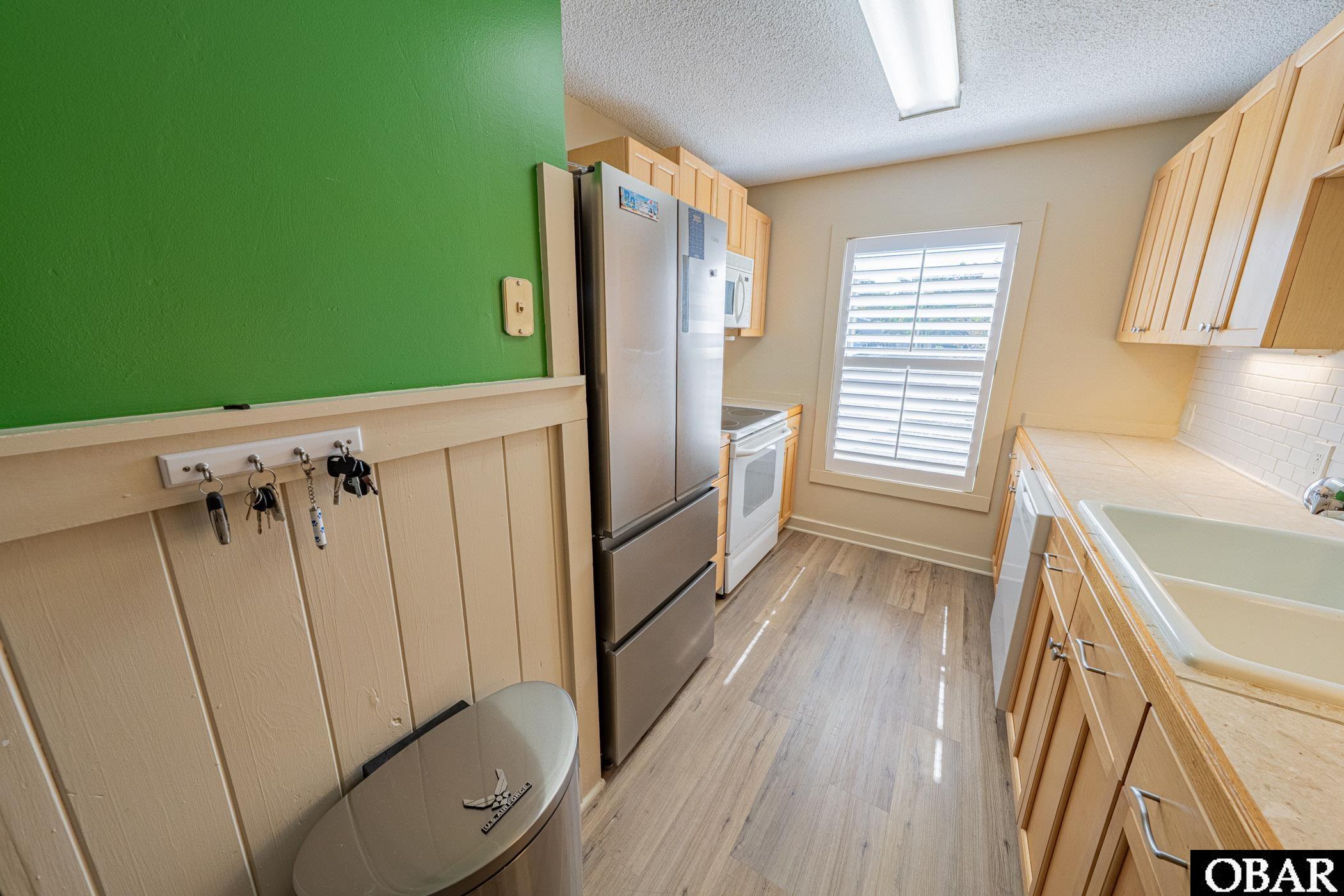 212 W Kitty Hawk Road unit 212