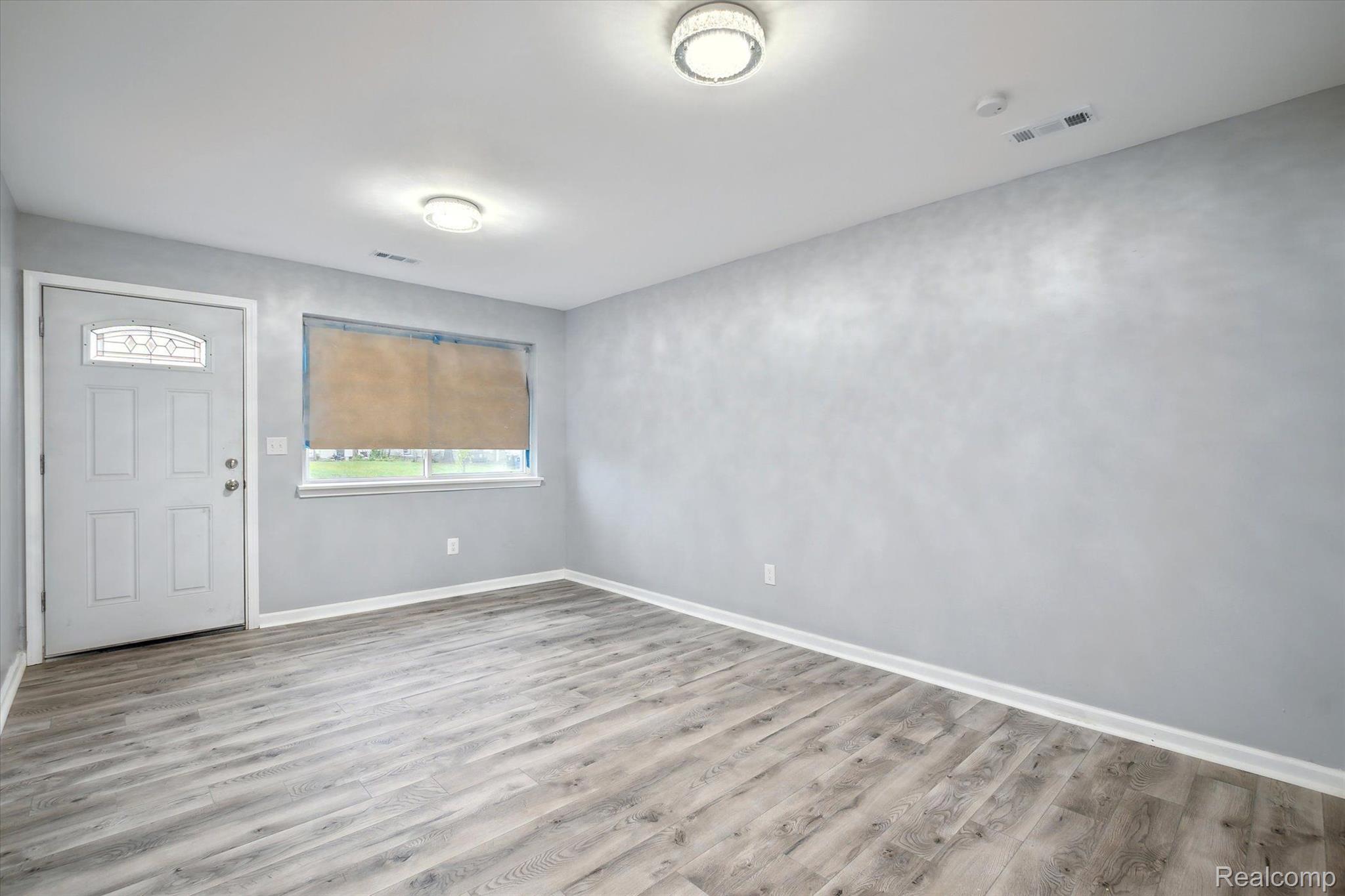 11708 DYAR Street