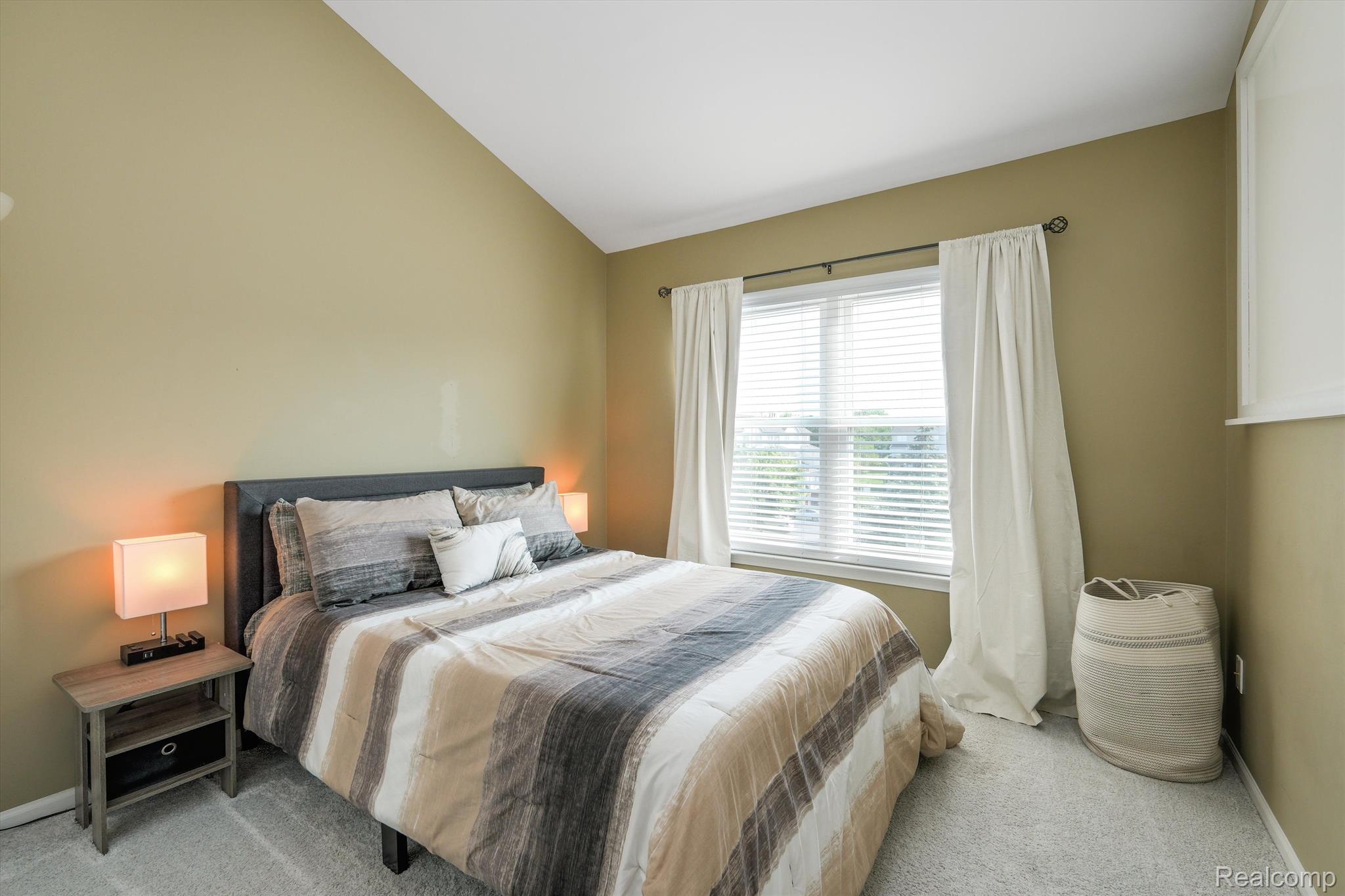 1636 CAMPAU FARMS Circle 90-17