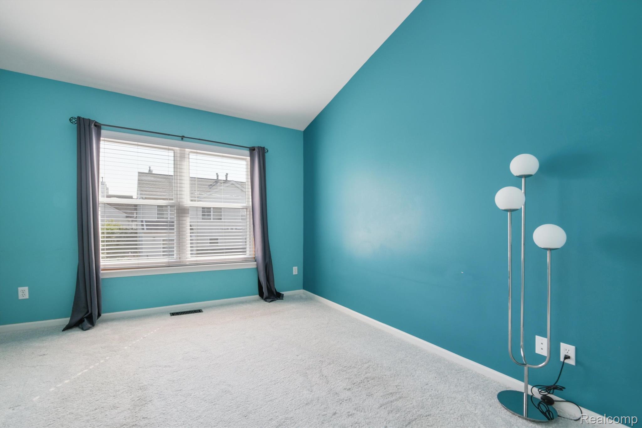 1636 CAMPAU FARMS Circle 90-17