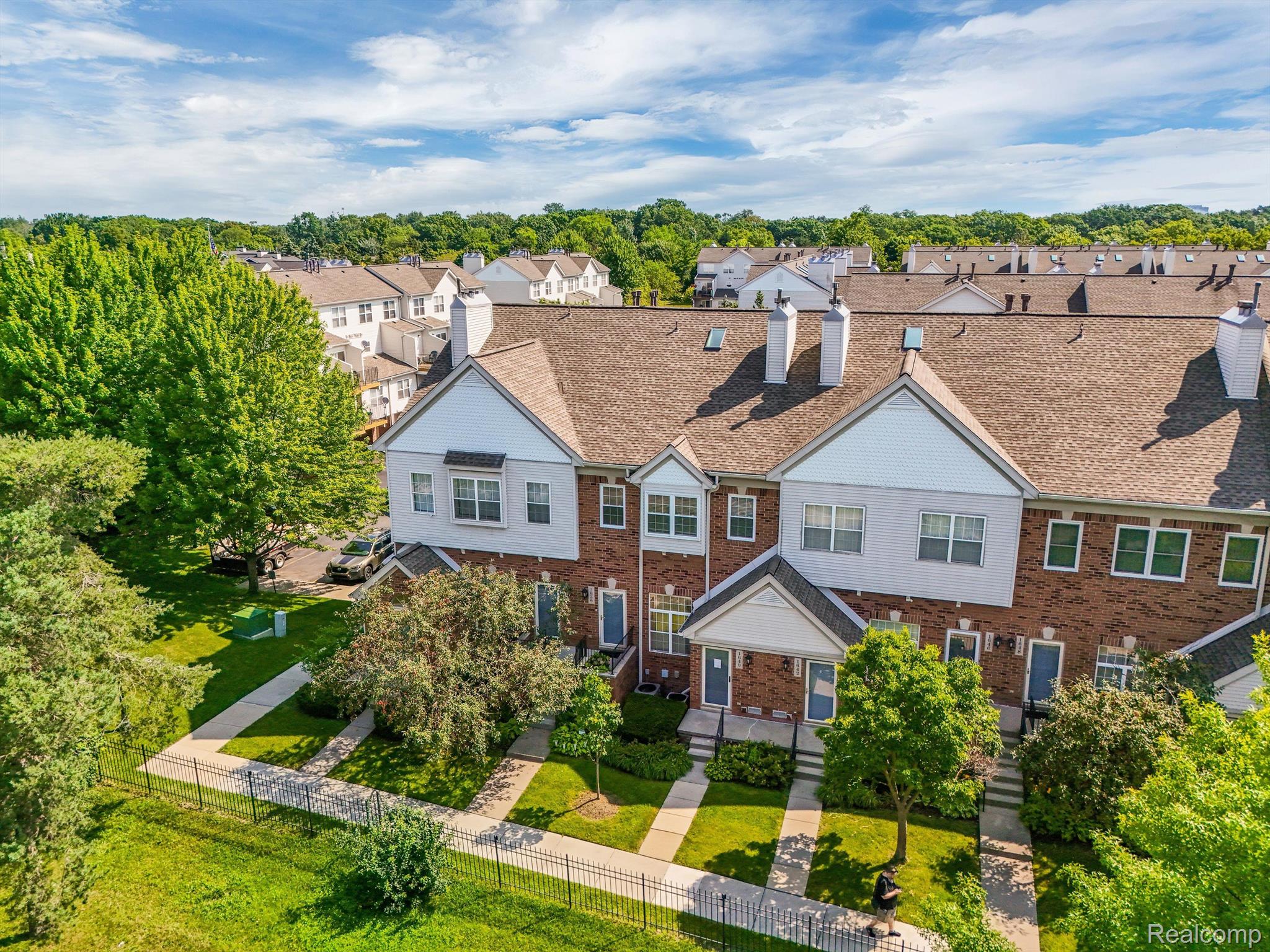 1636 CAMPAU FARMS Circle 90-17