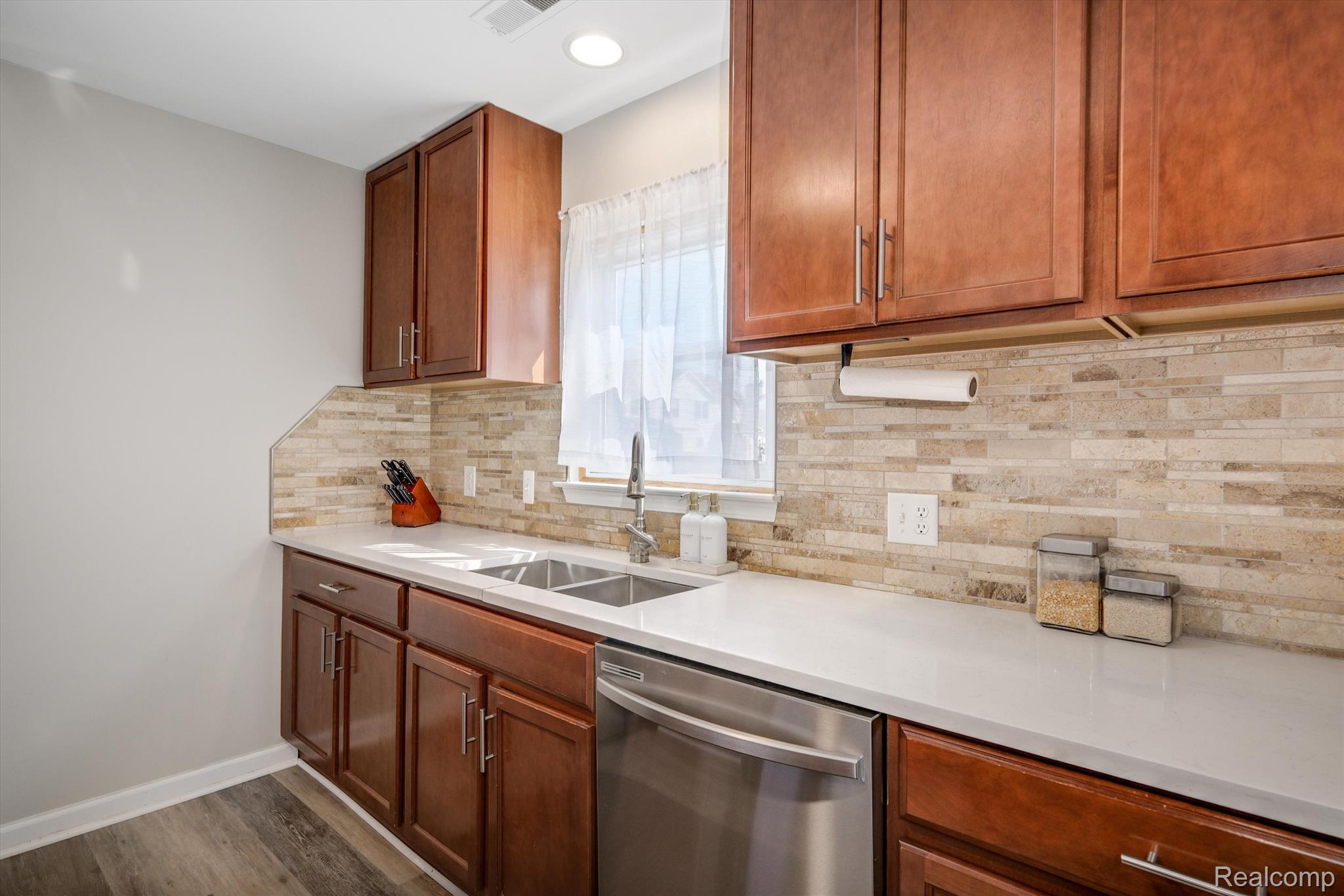1636 CAMPAU FARMS Circle 90-17