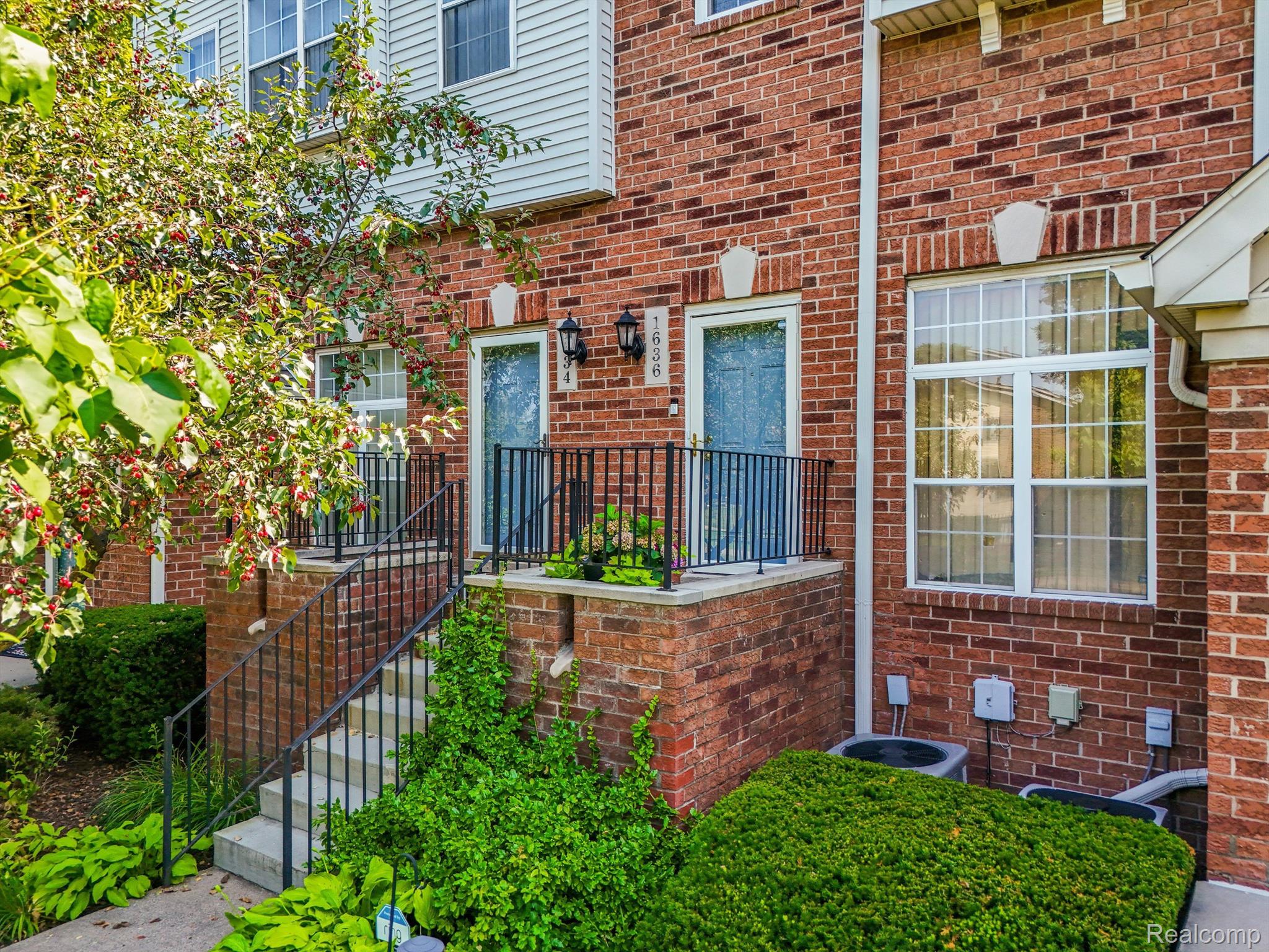 1636 CAMPAU FARMS Circle 90-17