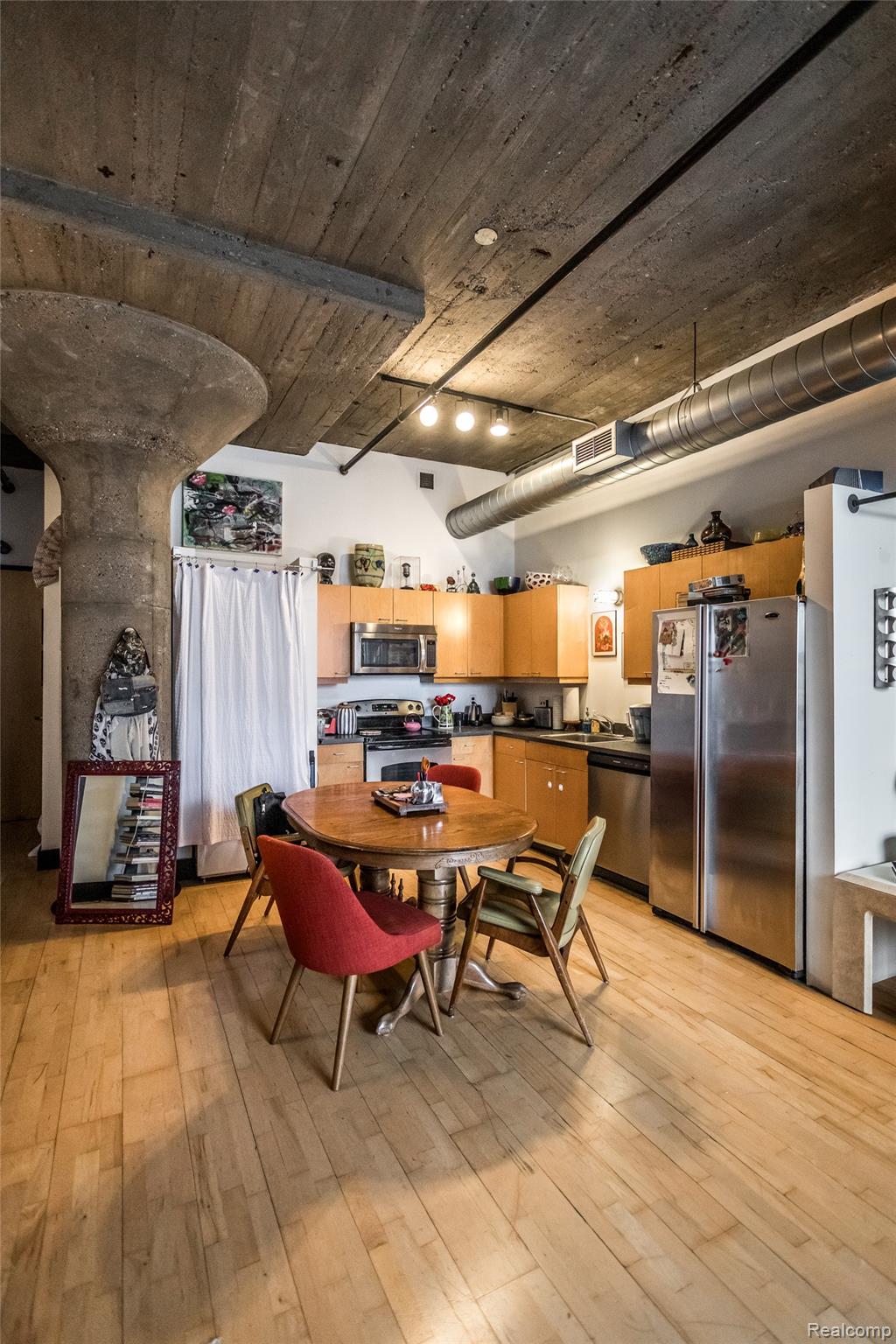460 W CANFIELD Street #212/Unit 21