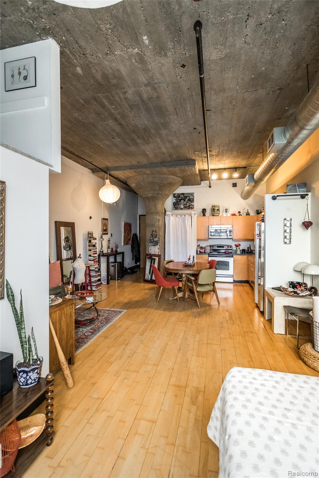 460 W CANFIELD Street #212/Unit 21