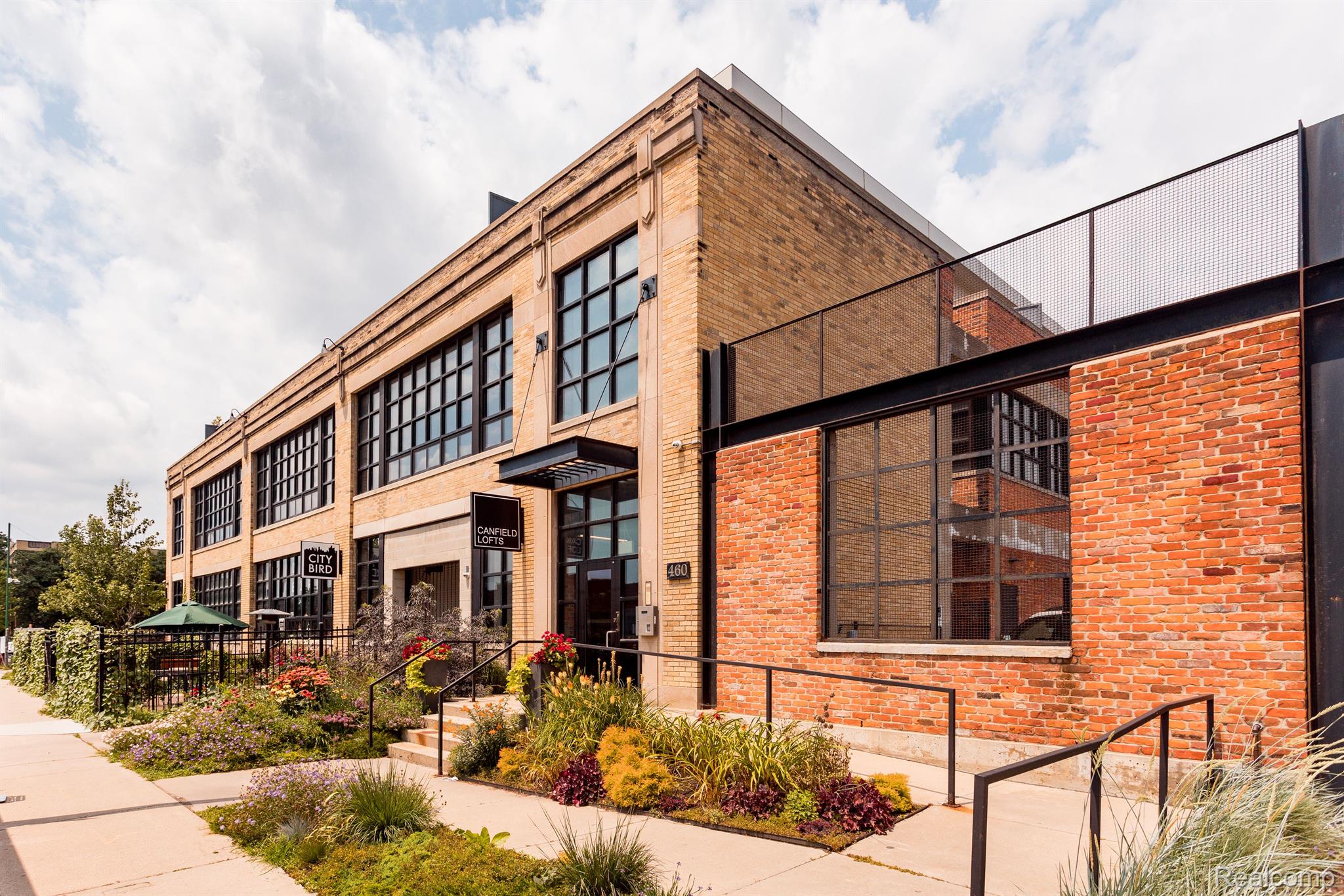 460 W CANFIELD Street #212/Unit 21