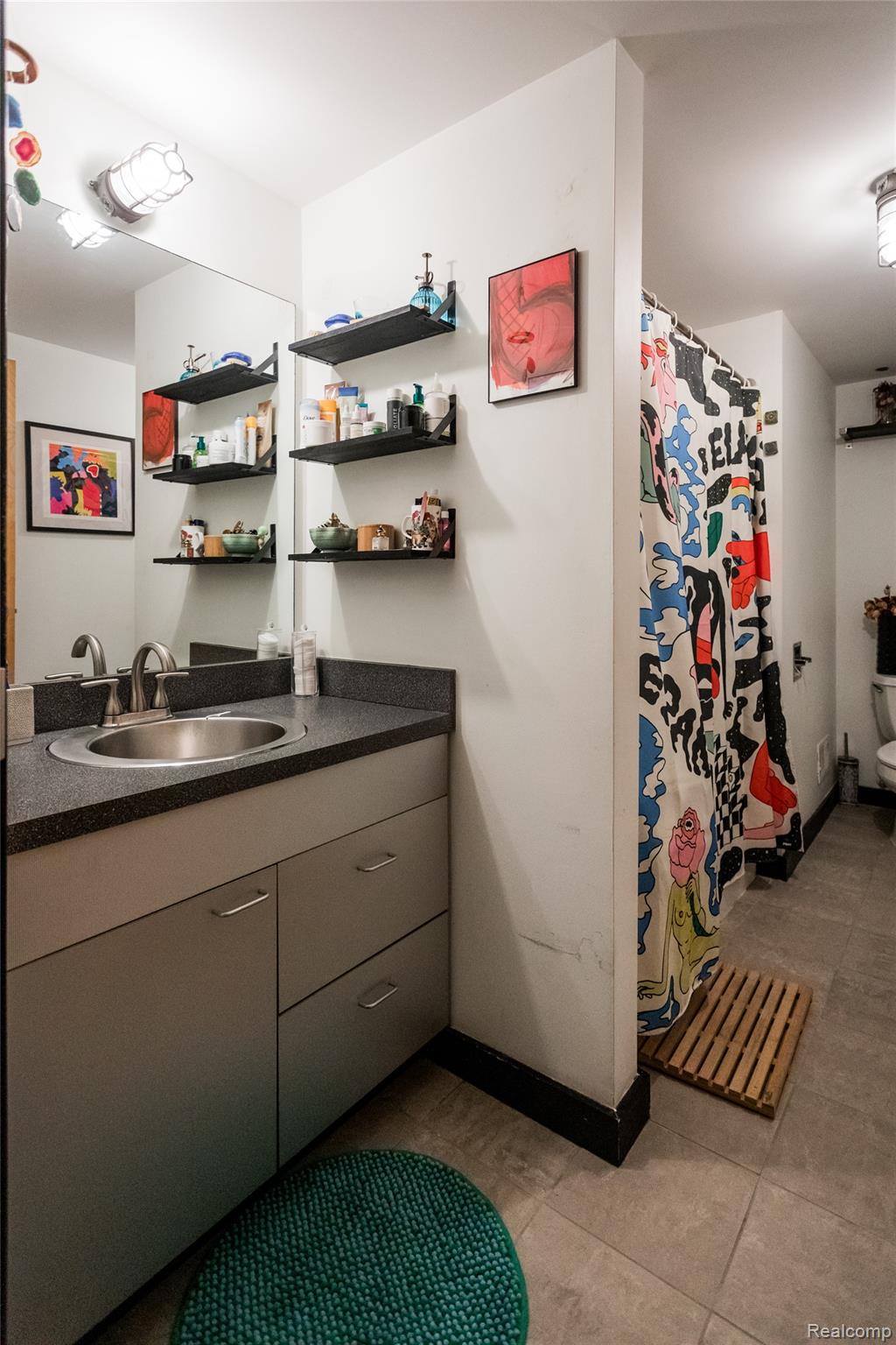 460 W CANFIELD Street #212/Unit 21