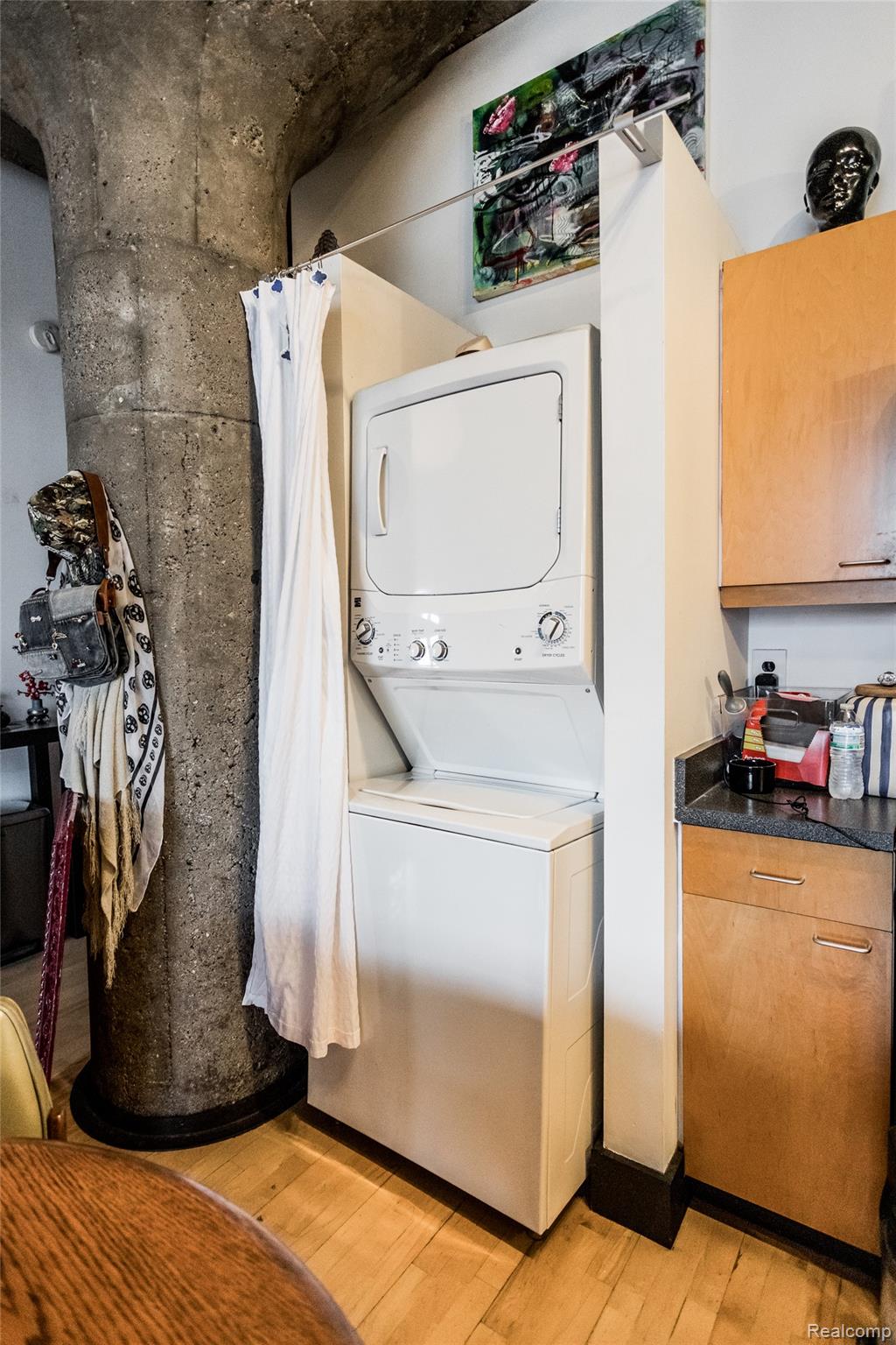 460 W CANFIELD Street #212/Unit 21