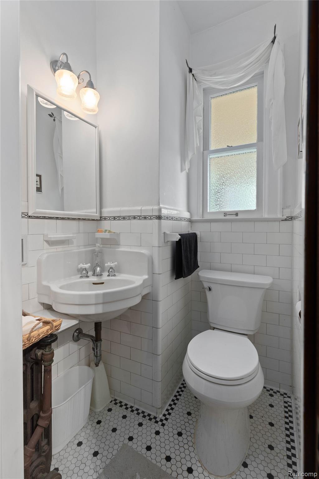 3497 Audubon Road