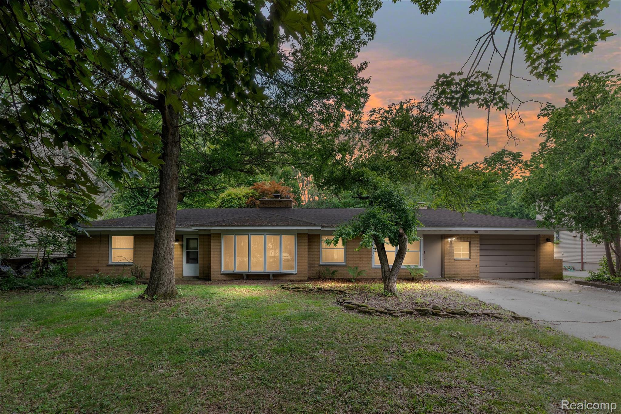 23385 Hunters Lane