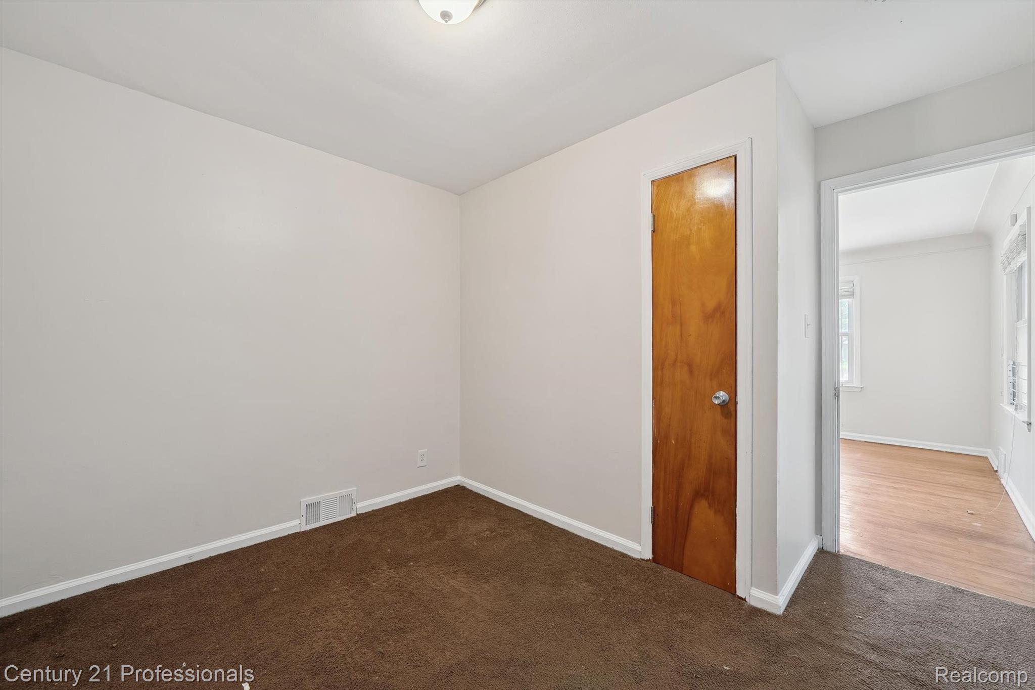 18140 Westover Avenue