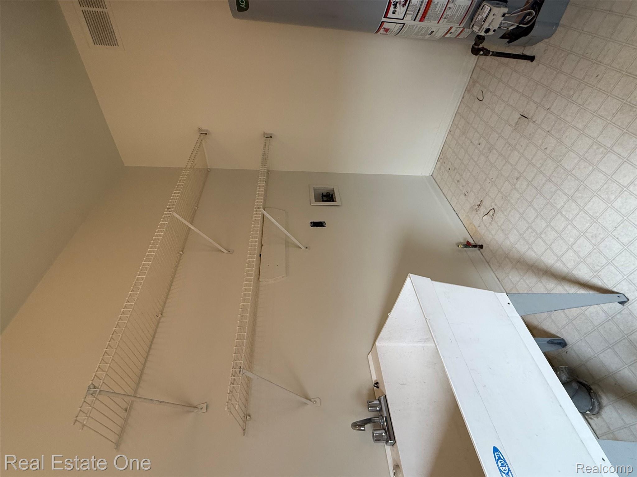 13054 Agnes Street