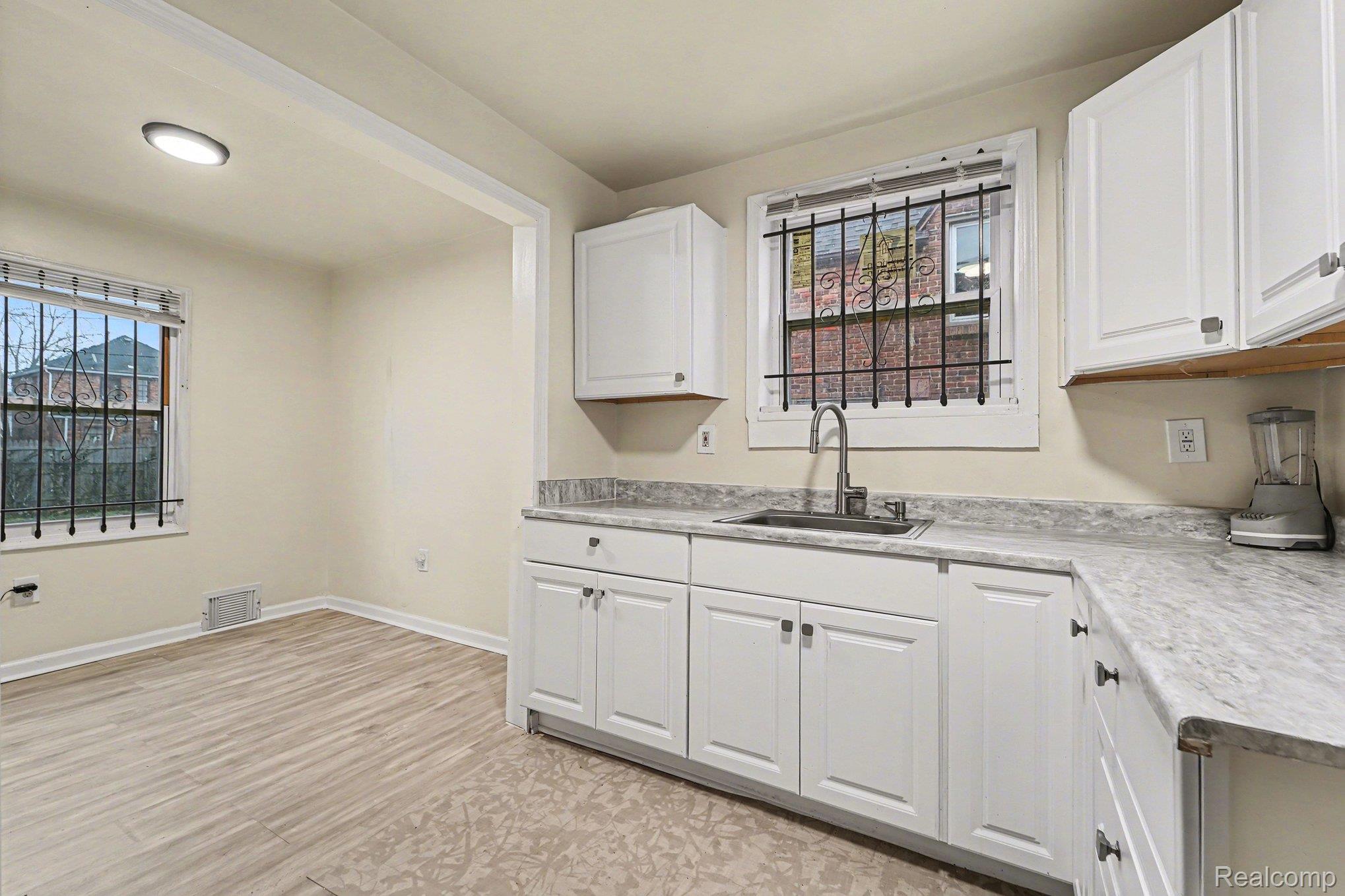 16814 Strathmoor Street