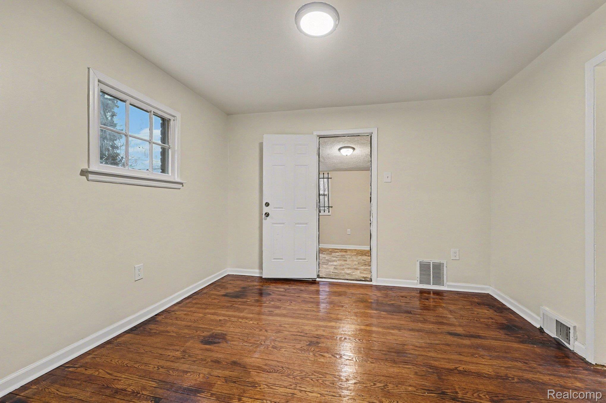 16814 Strathmoor Street