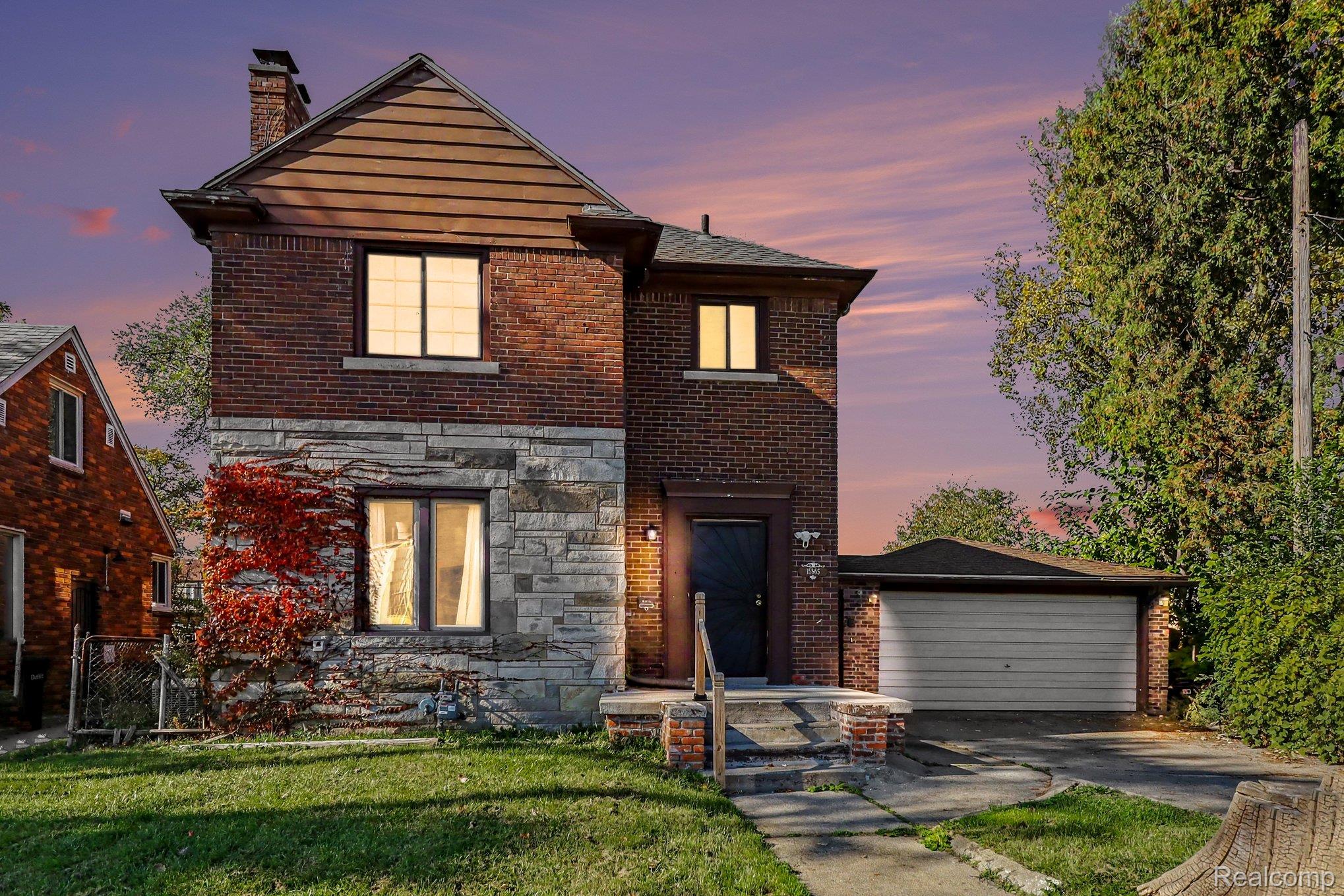 15865 Auburn St Detroit MI