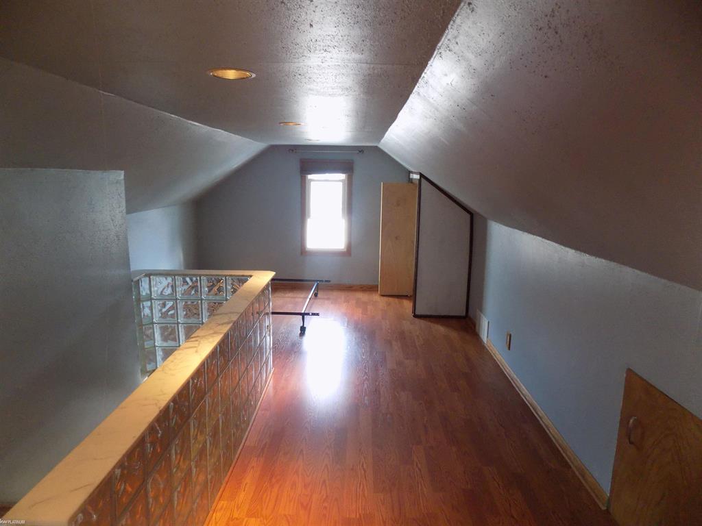 46020 Edgewater Drive