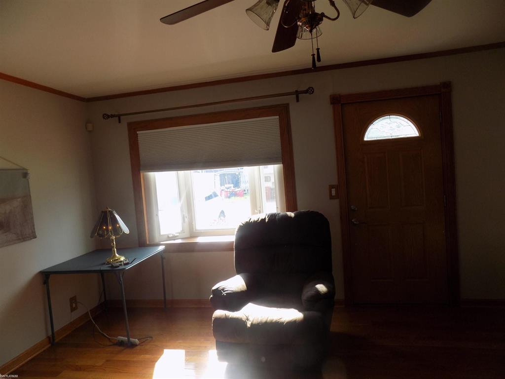 46020 Edgewater Drive