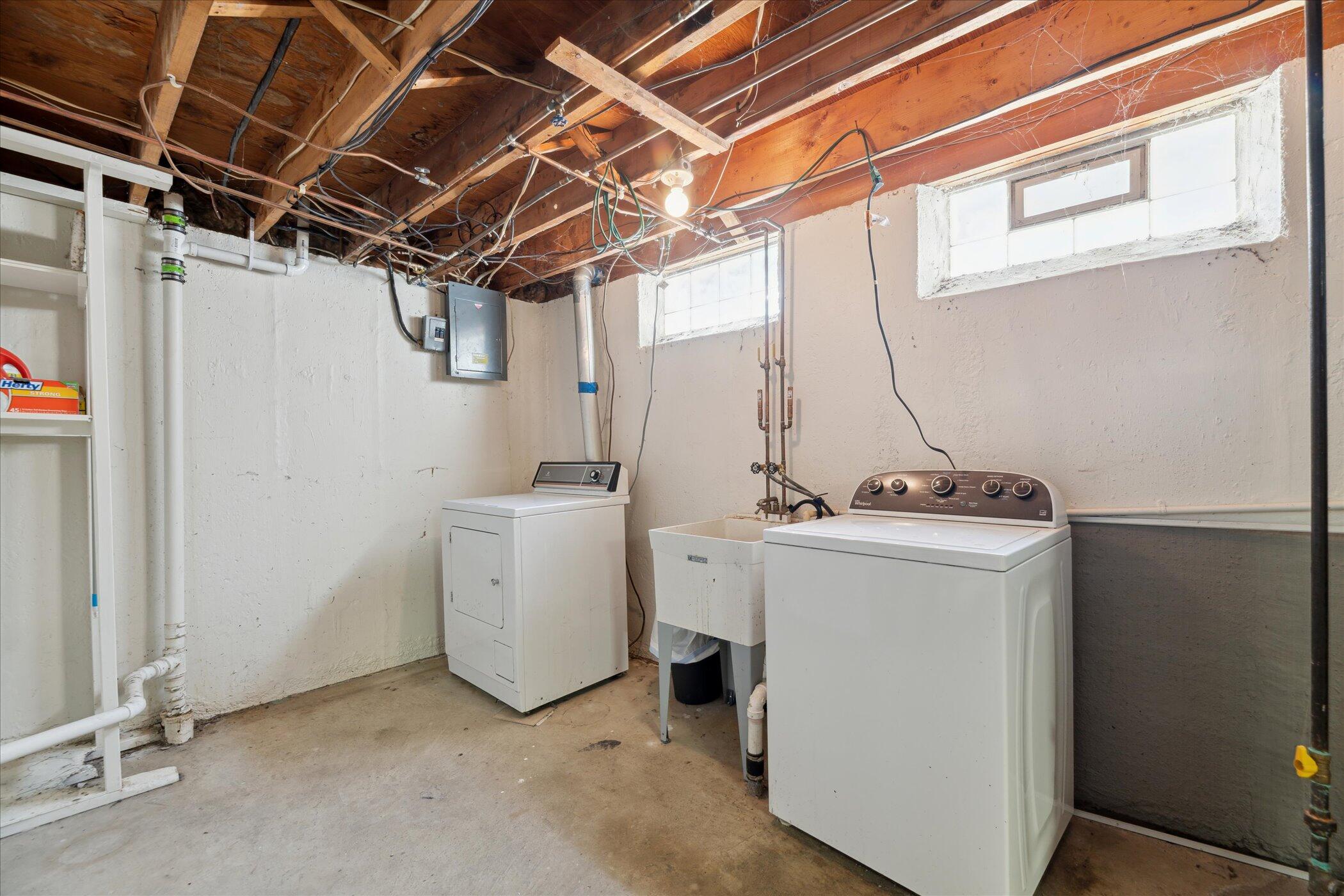 13210 Tecumseh Avenue