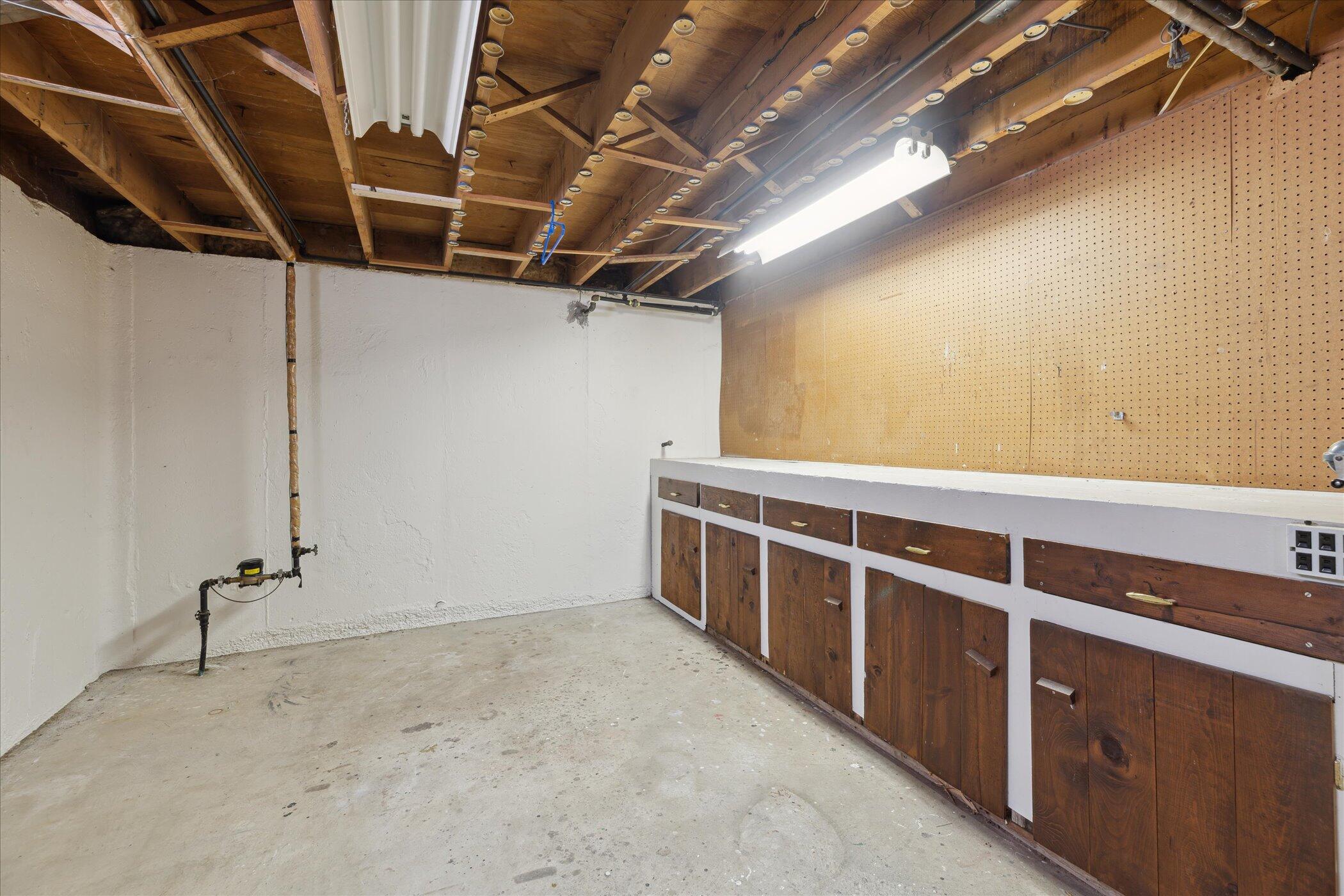 13210 Tecumseh Avenue