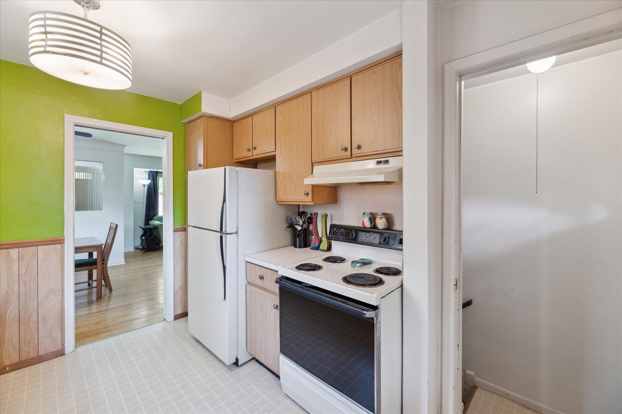 13210 Tecumseh Avenue