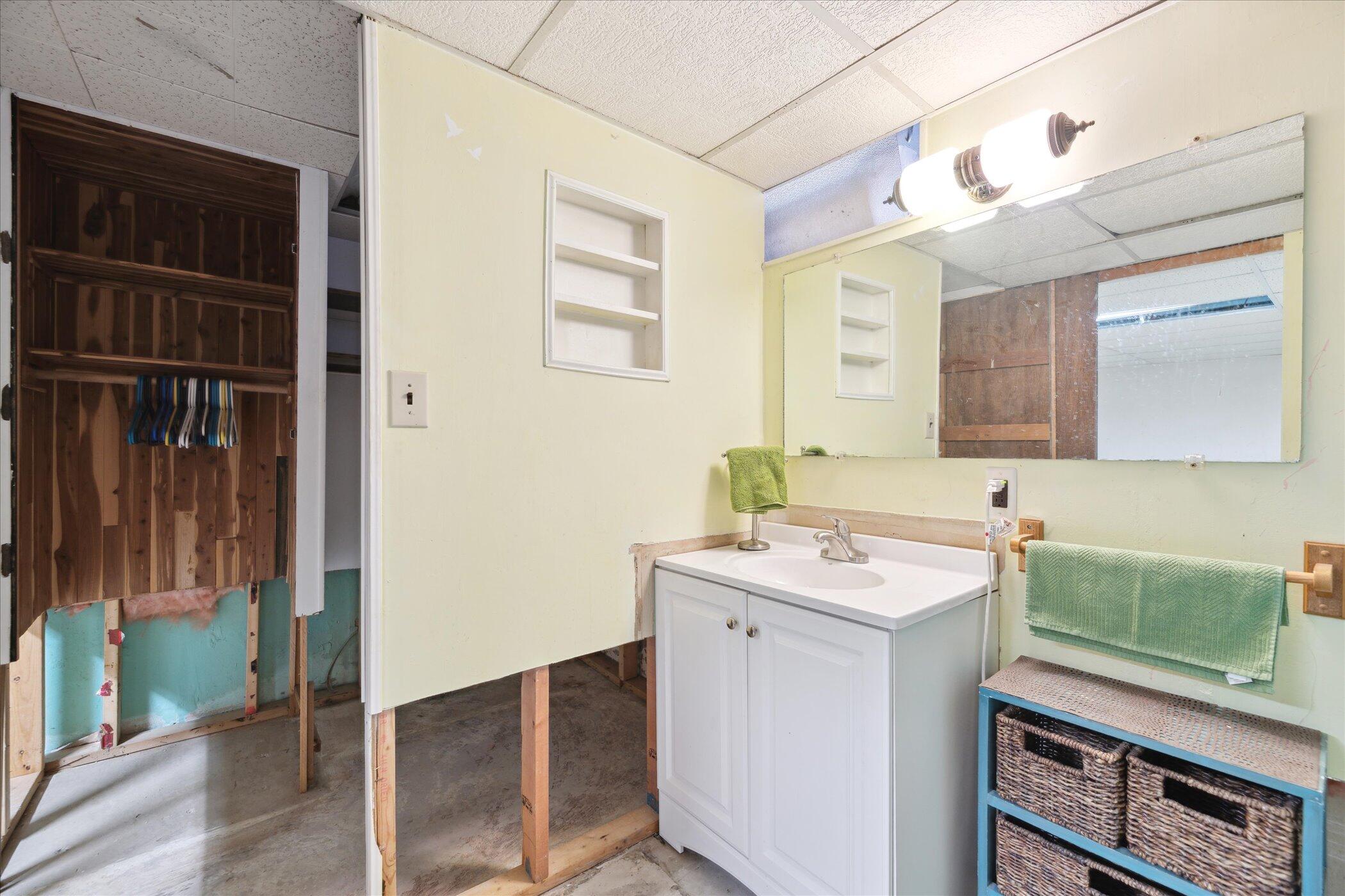 13210 Tecumseh Avenue