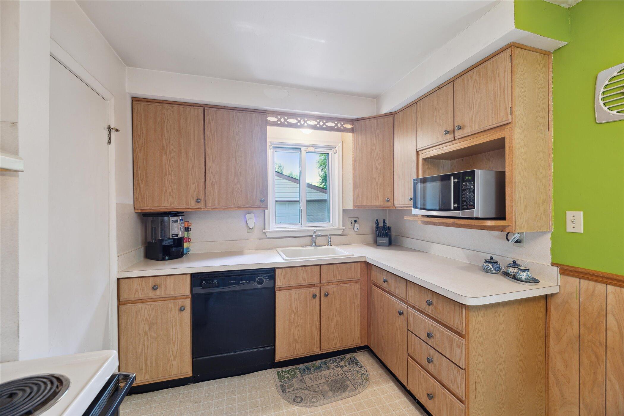 13210 Tecumseh Avenue
