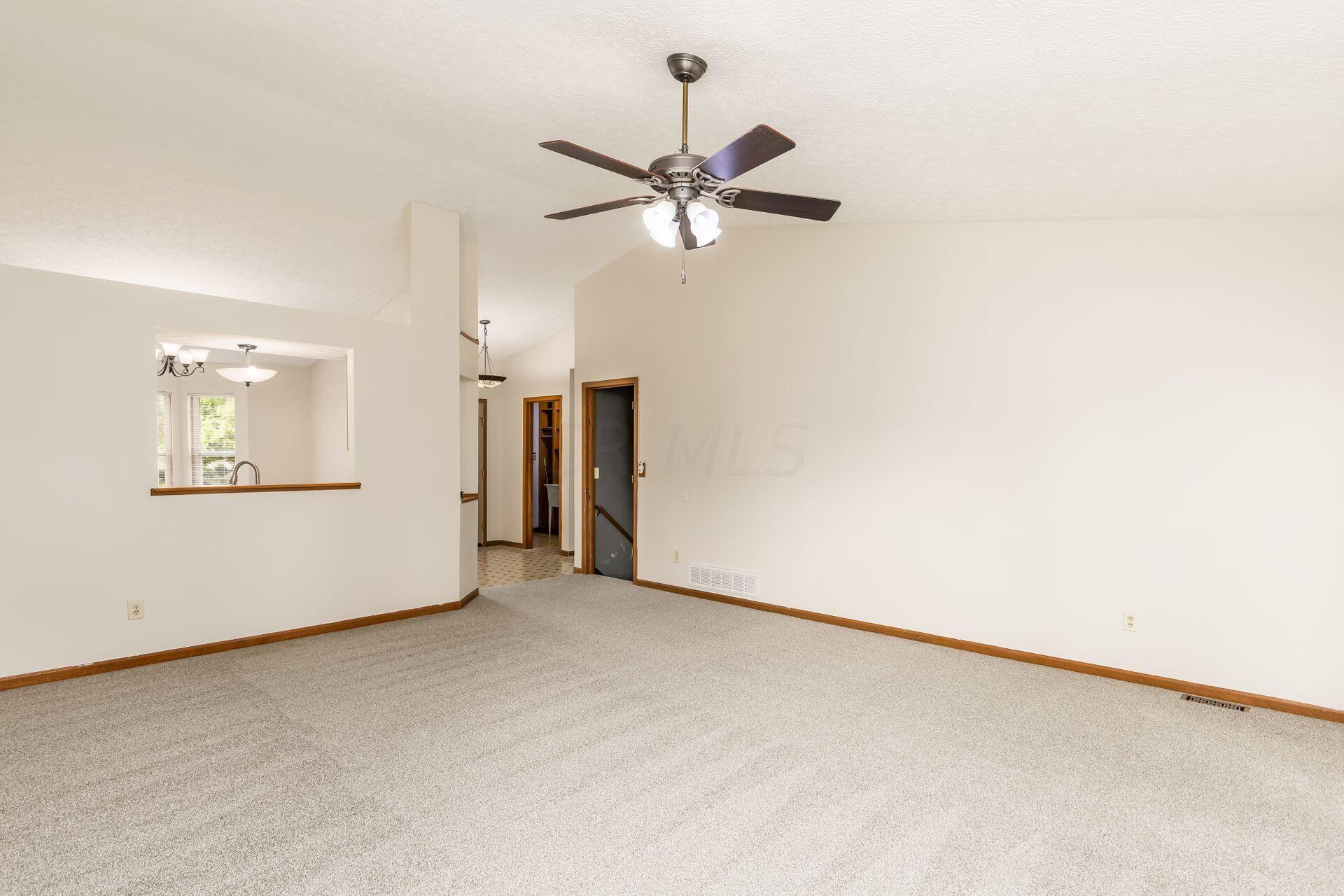 214 Bendelow Court
