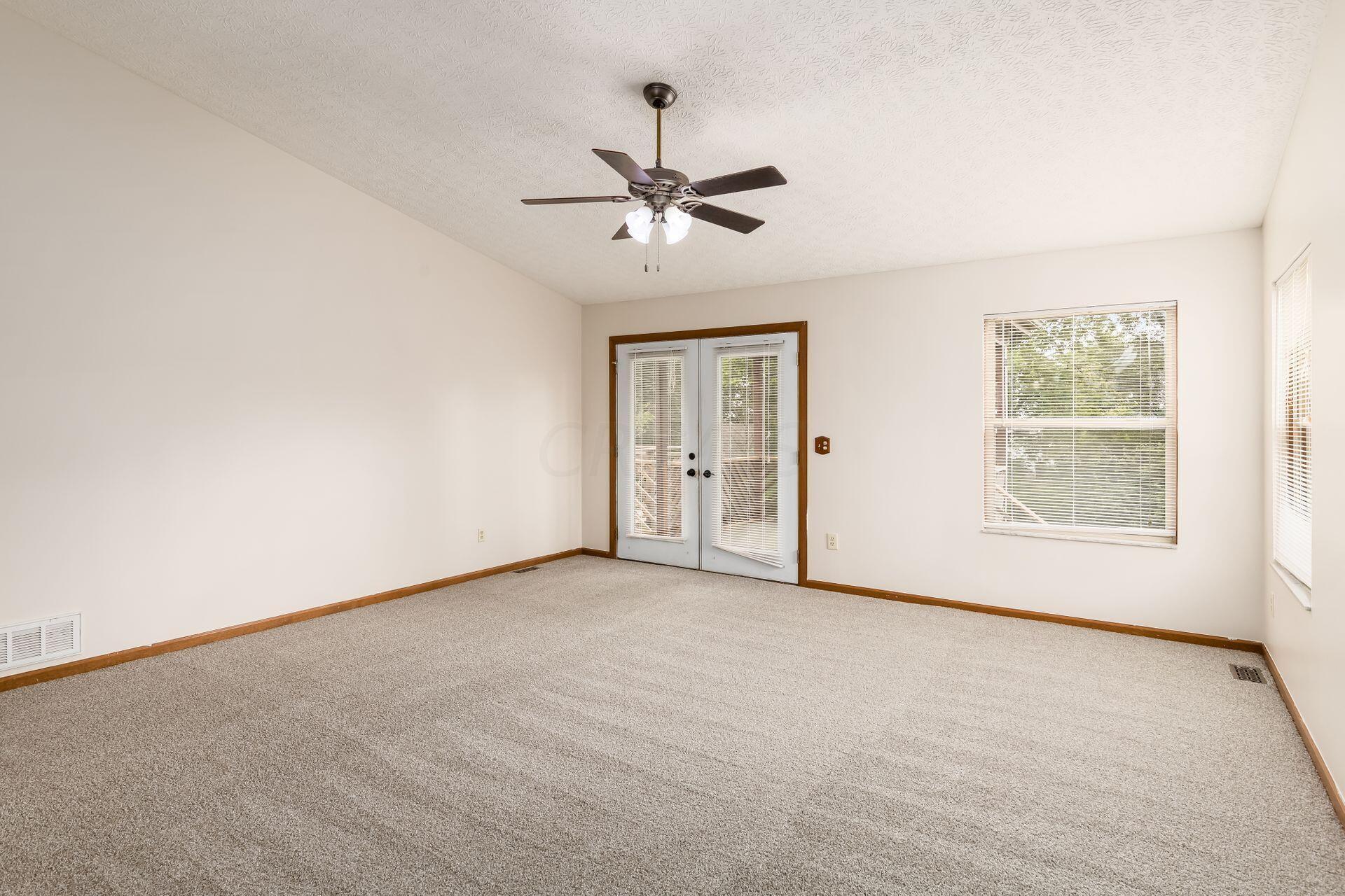 214 Bendelow Court