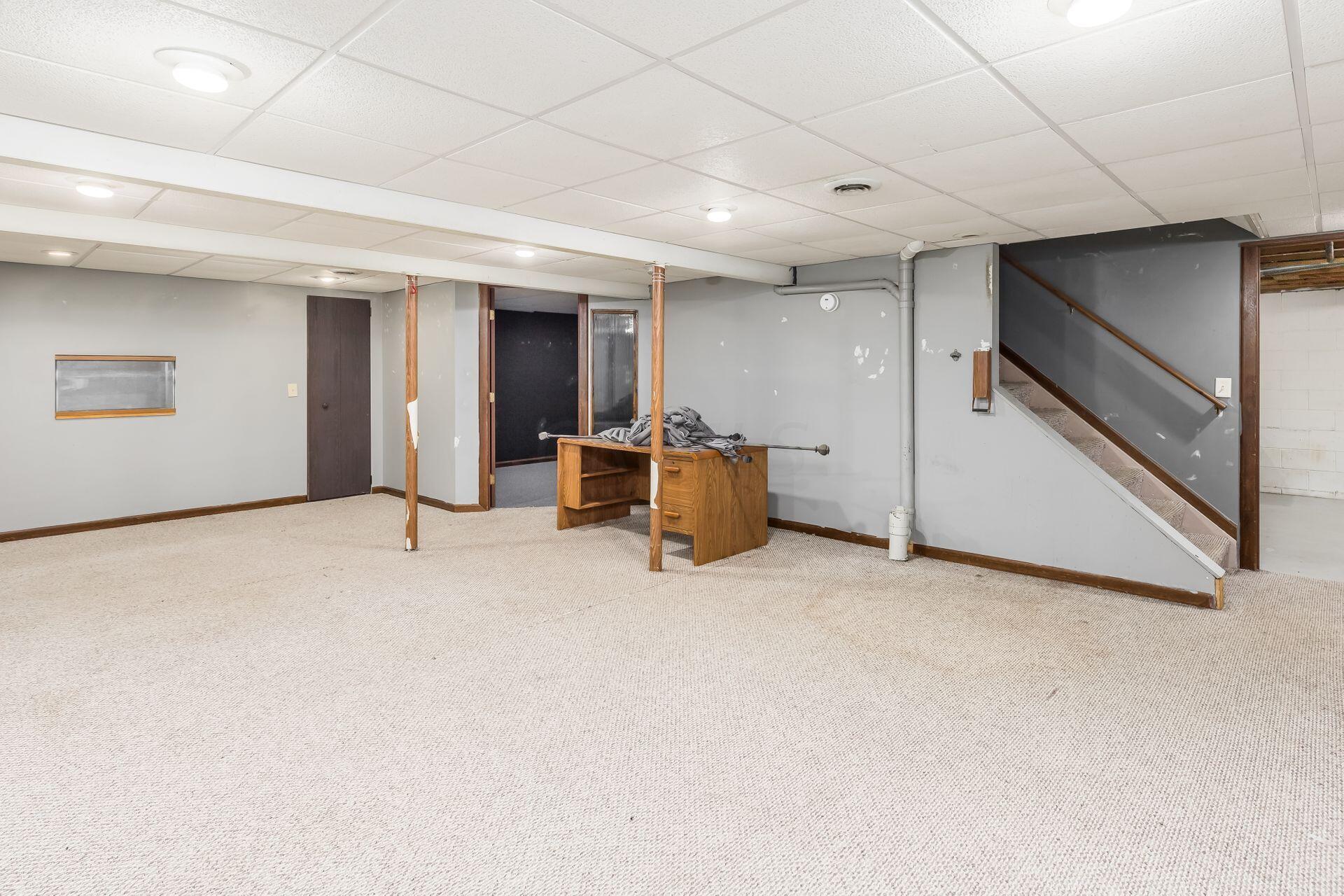 214 Bendelow Court