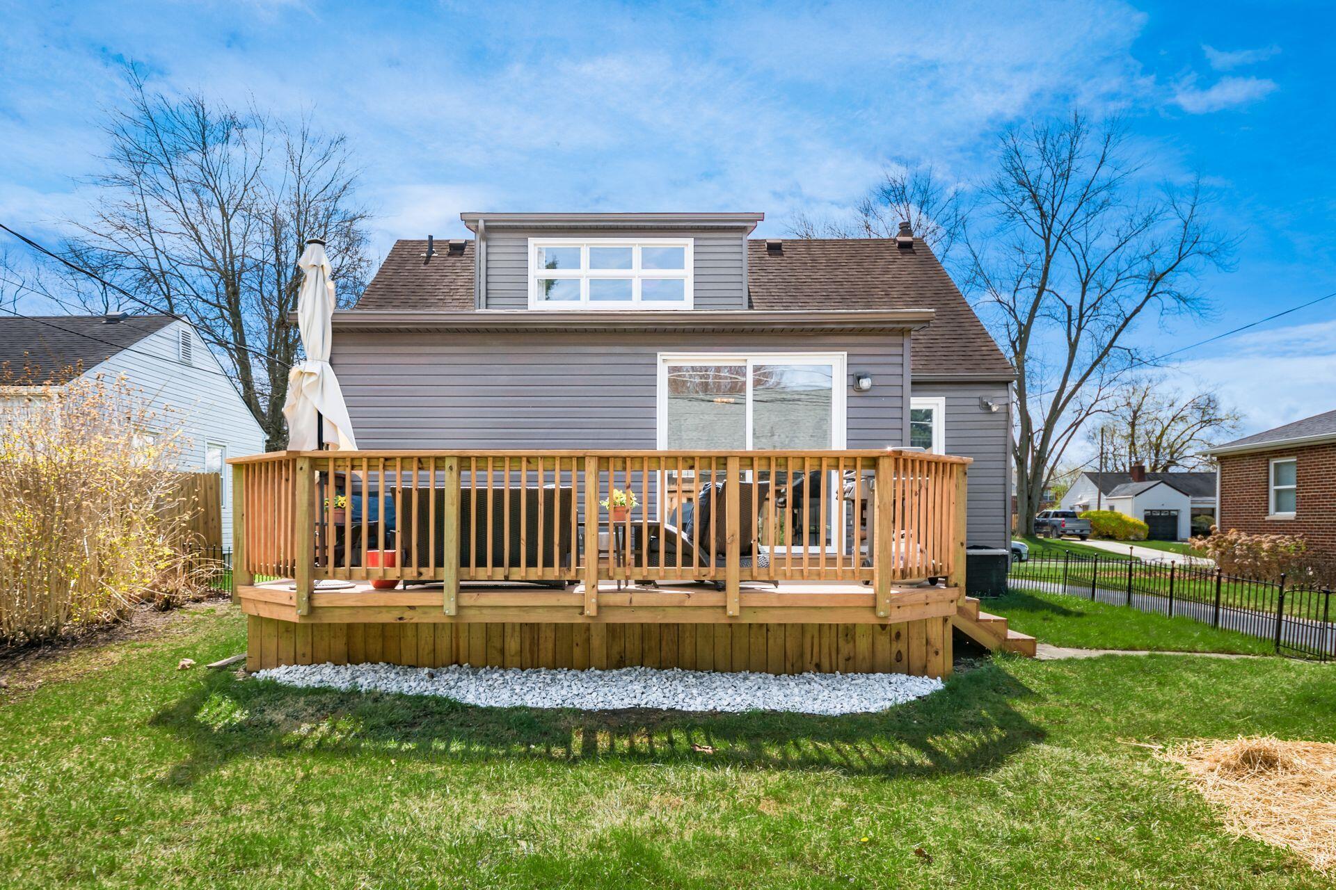 2120 Inchcliff Road