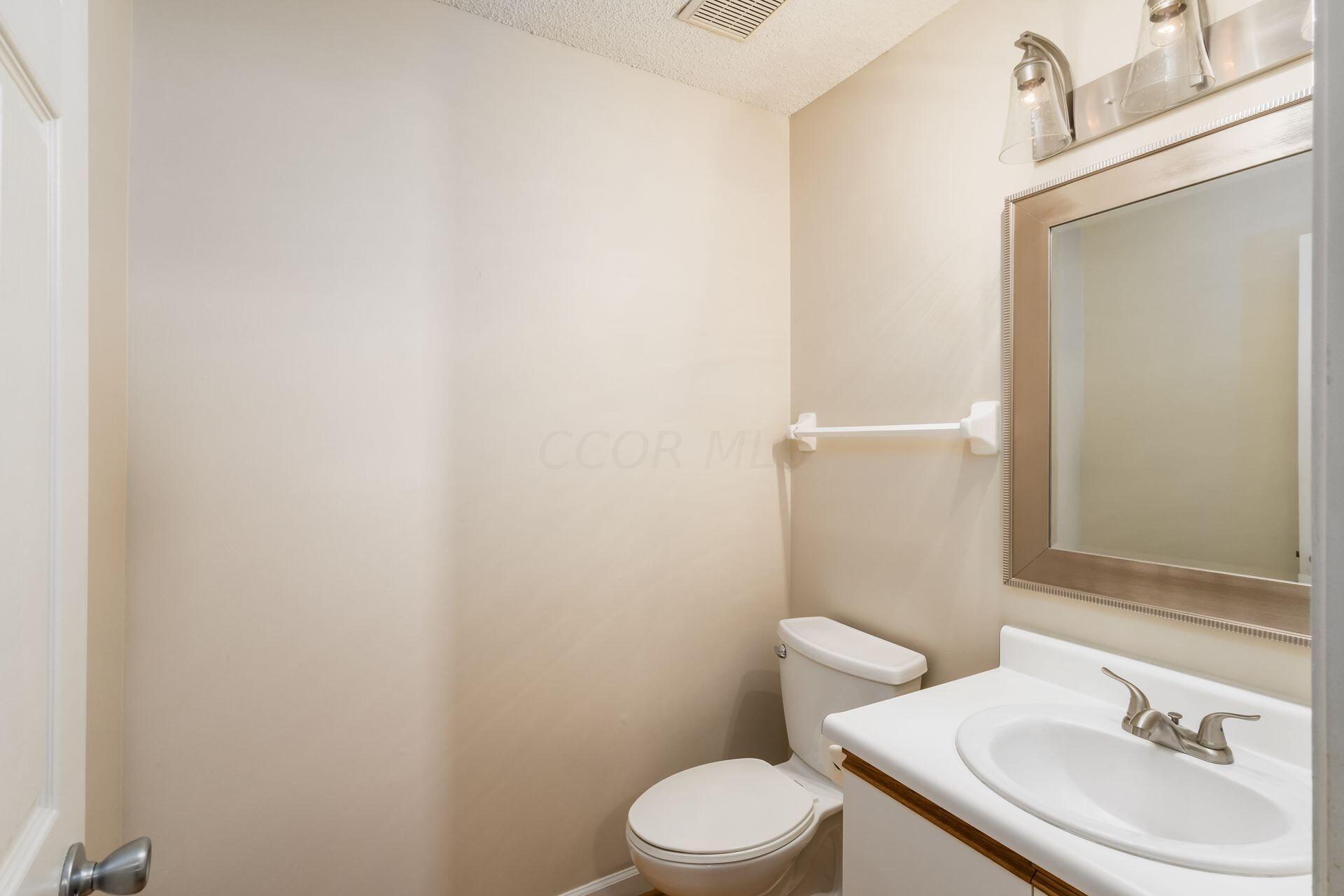 5677 Everbrook Drive, 39D