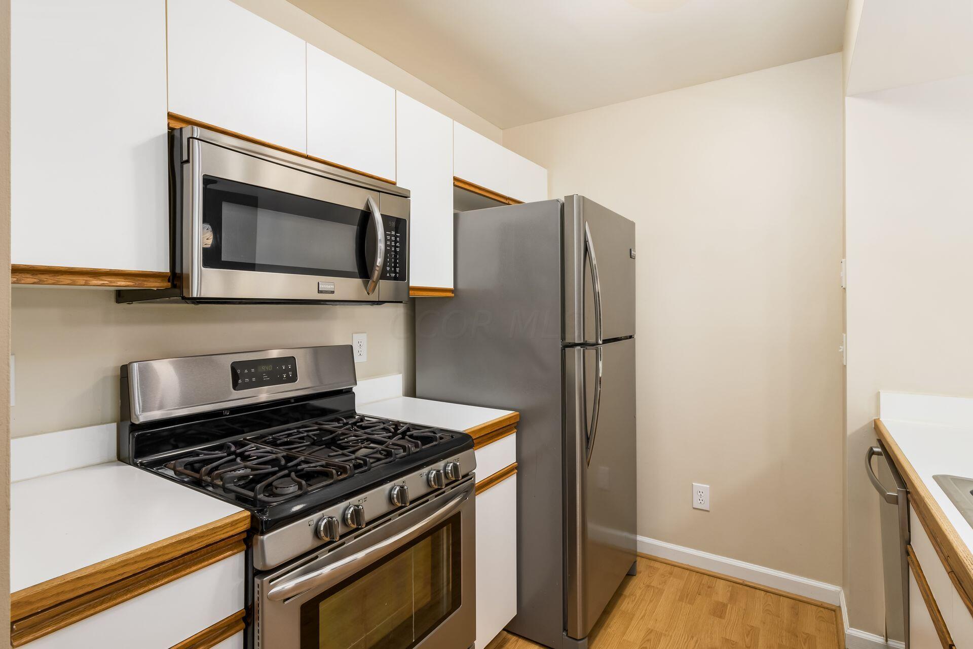 5677 Everbrook Drive, 39D
