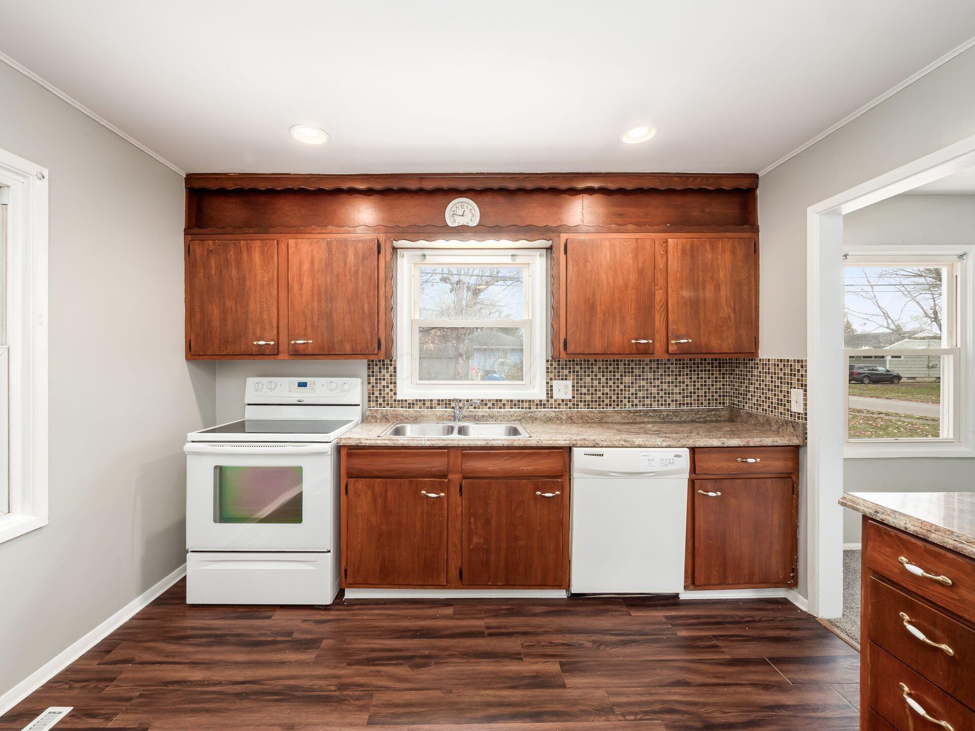 4622 Amesbury Road