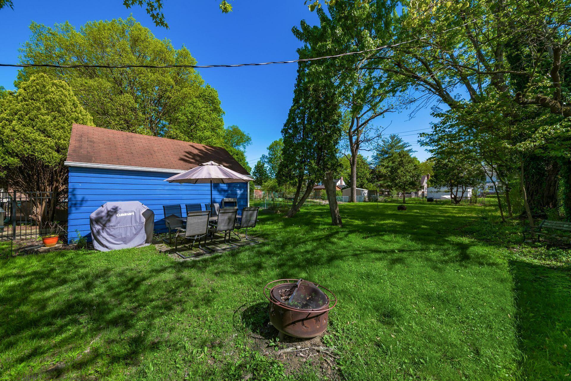 263 E Beaumont Road