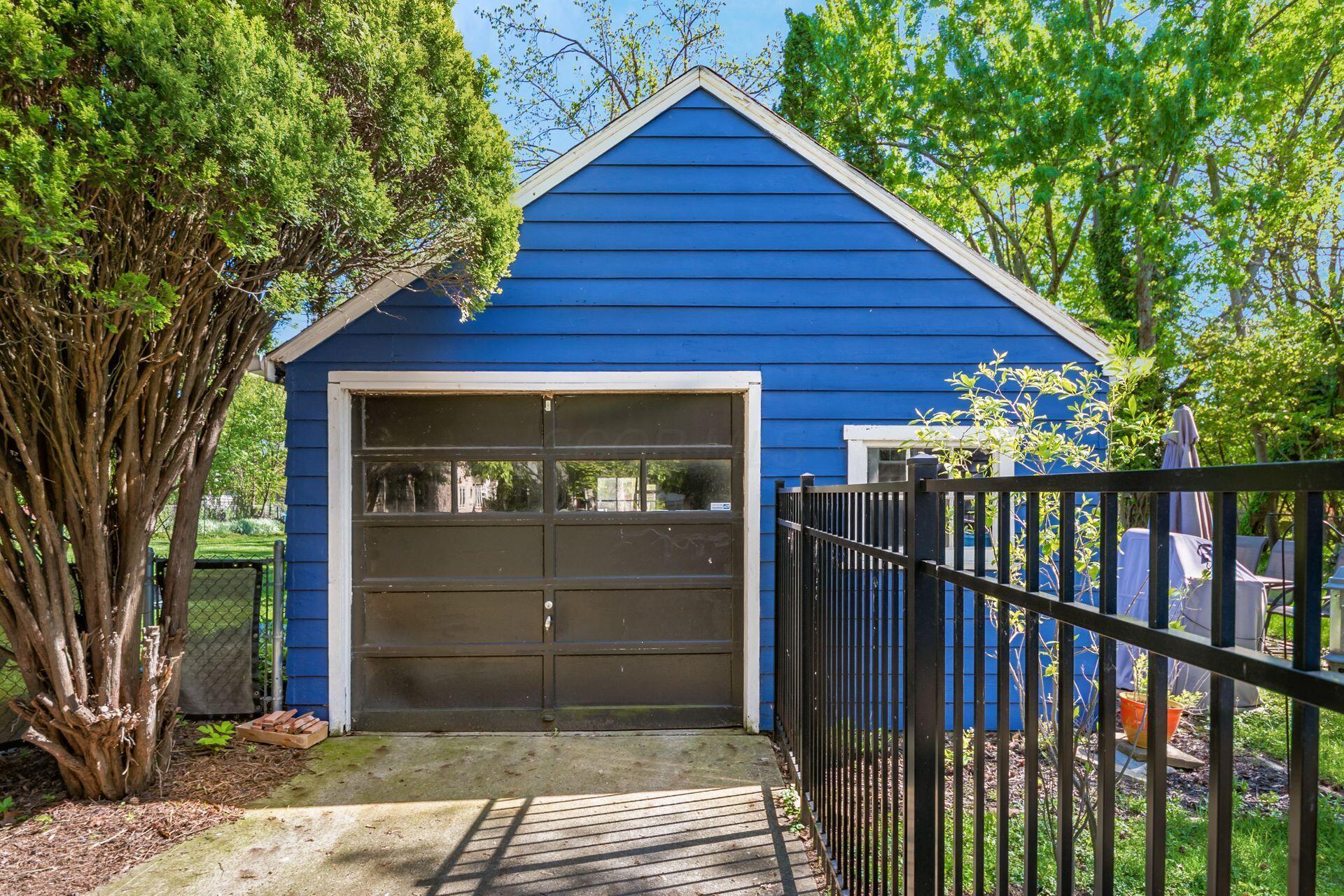 263 E Beaumont Road