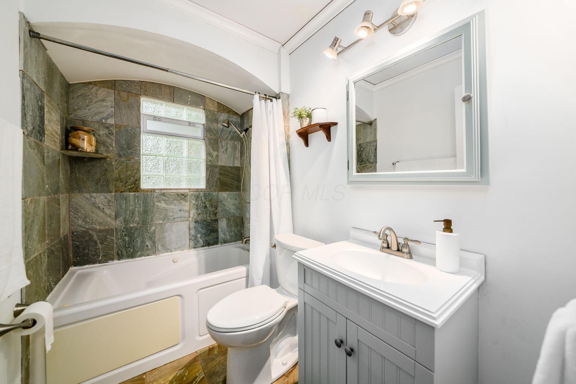 263 E Beaumont Road