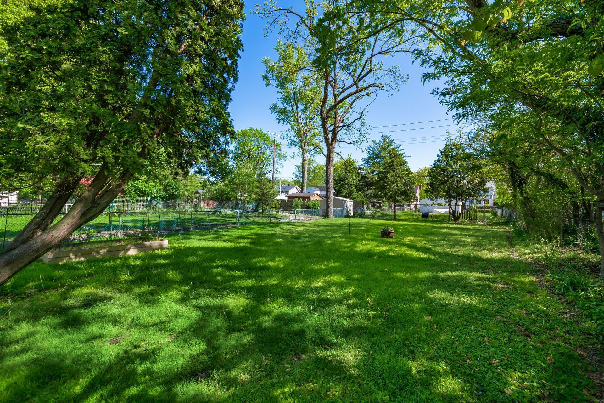 263 E Beaumont Road