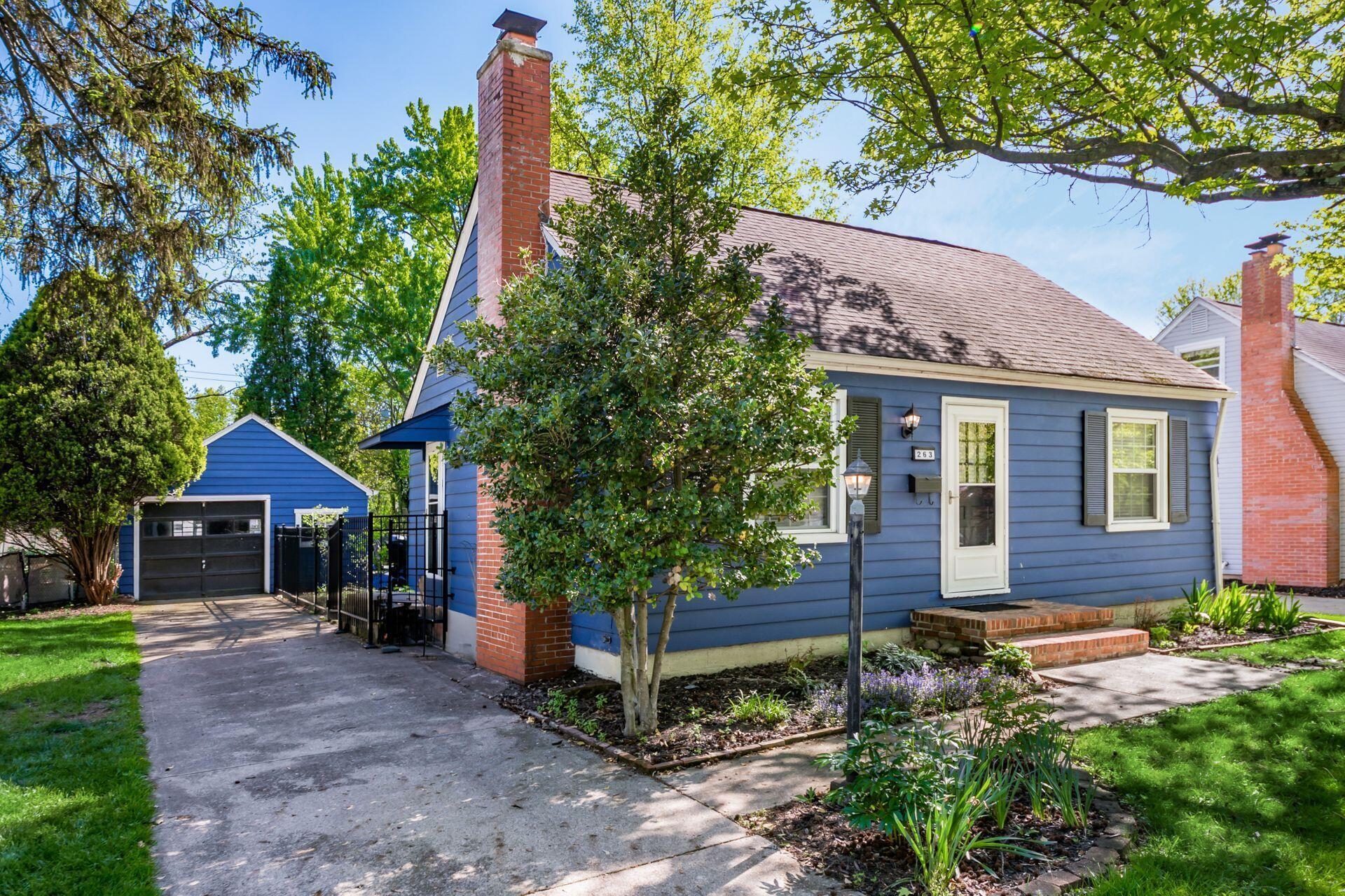 263 E Beaumont Road