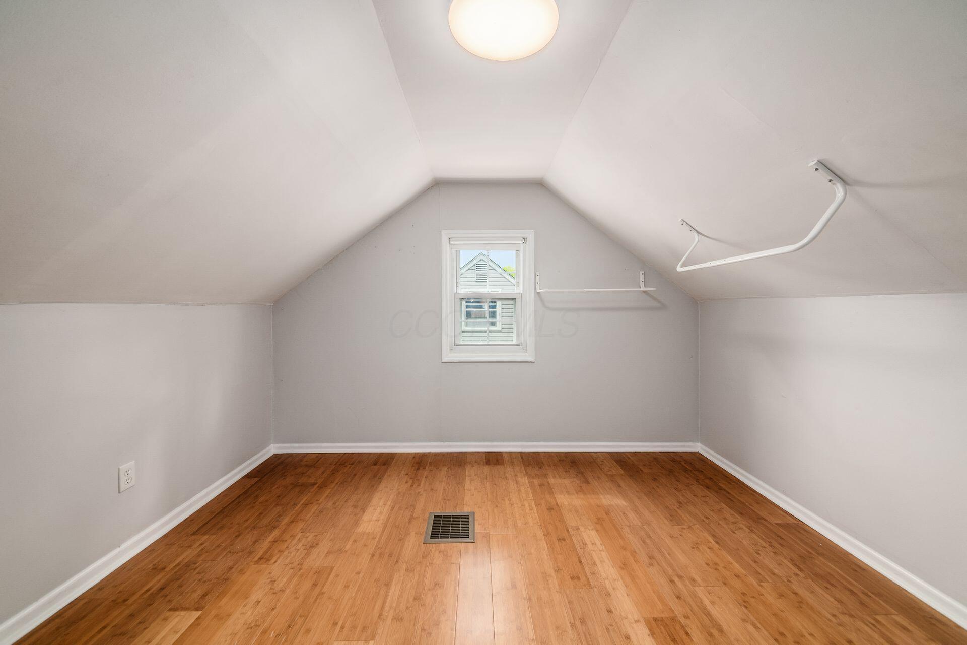 263 E Beaumont Road