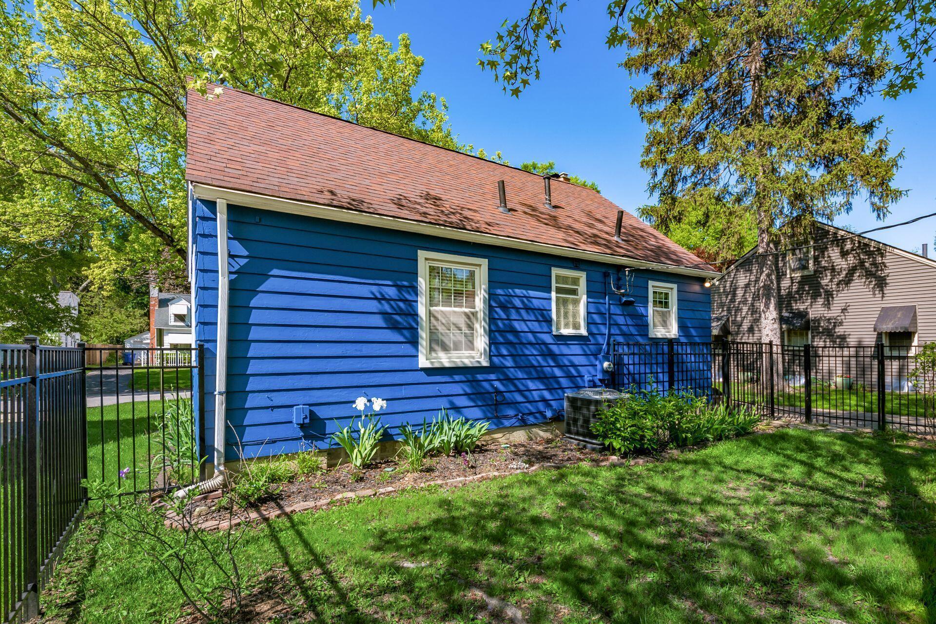 263 E Beaumont Road