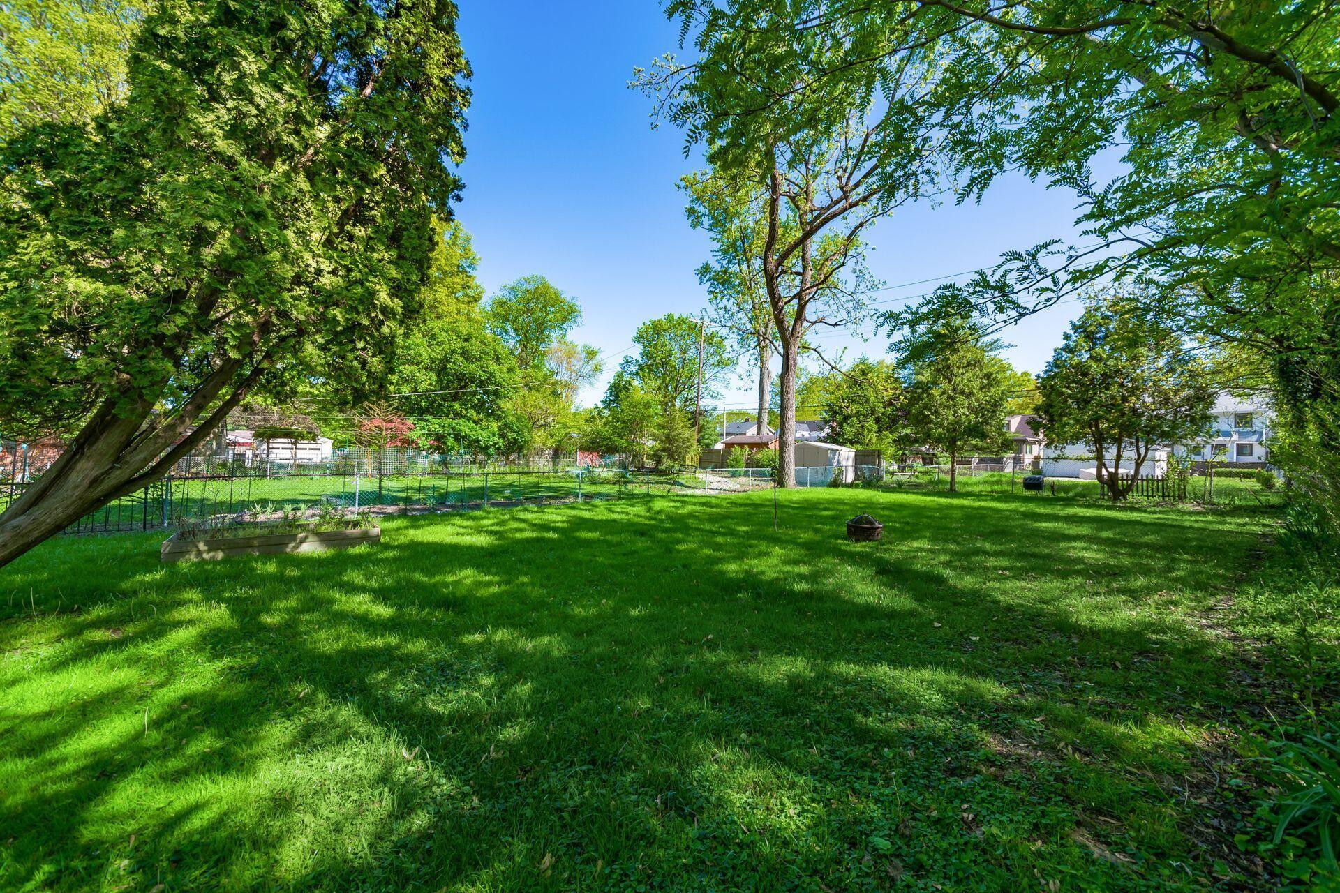 263 E Beaumont Road