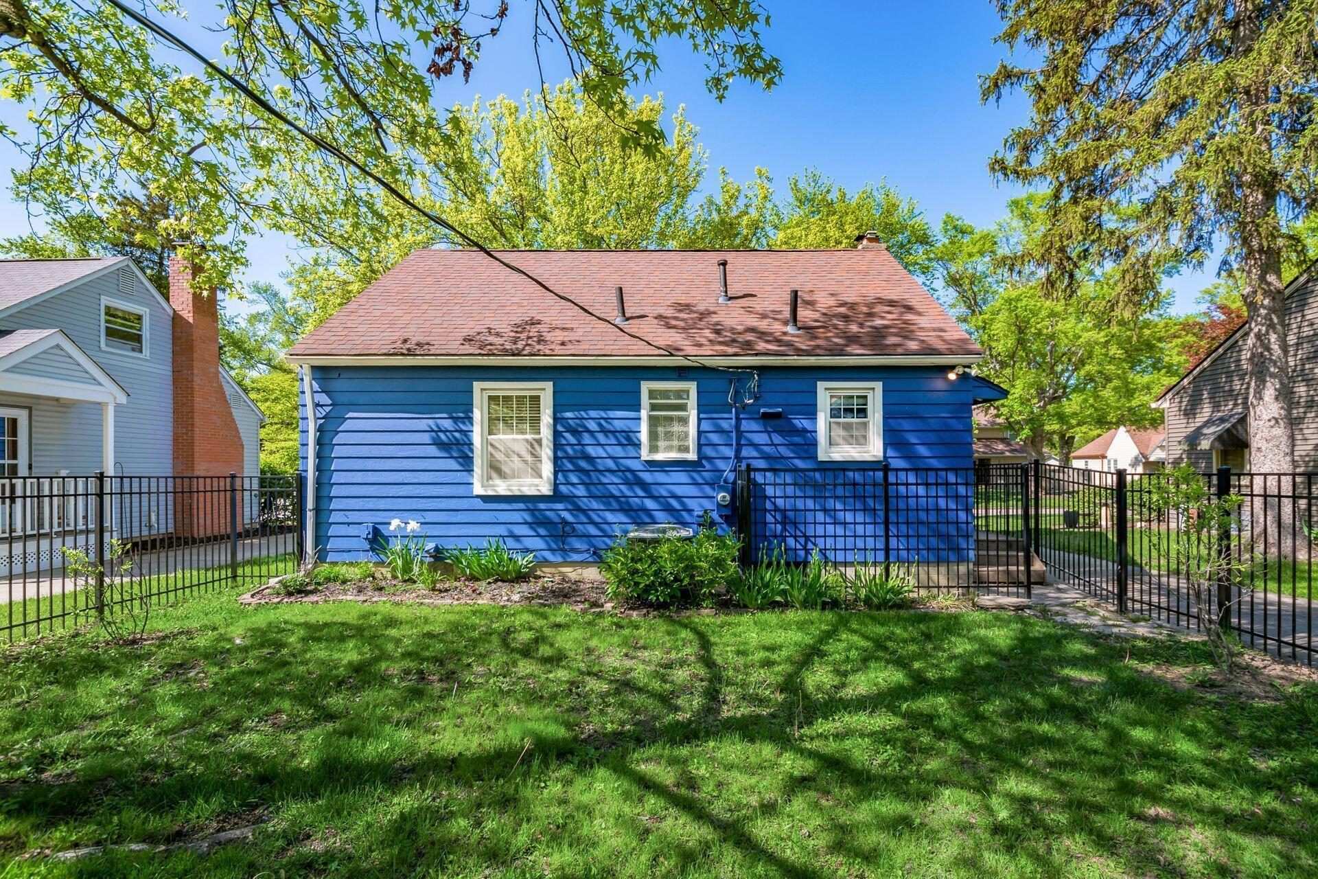 263 E Beaumont Road