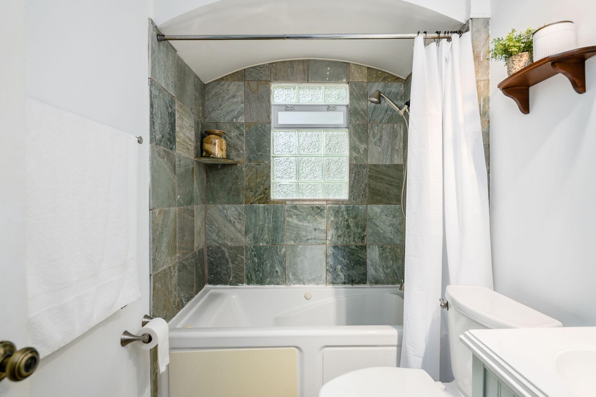 263 E Beaumont Road