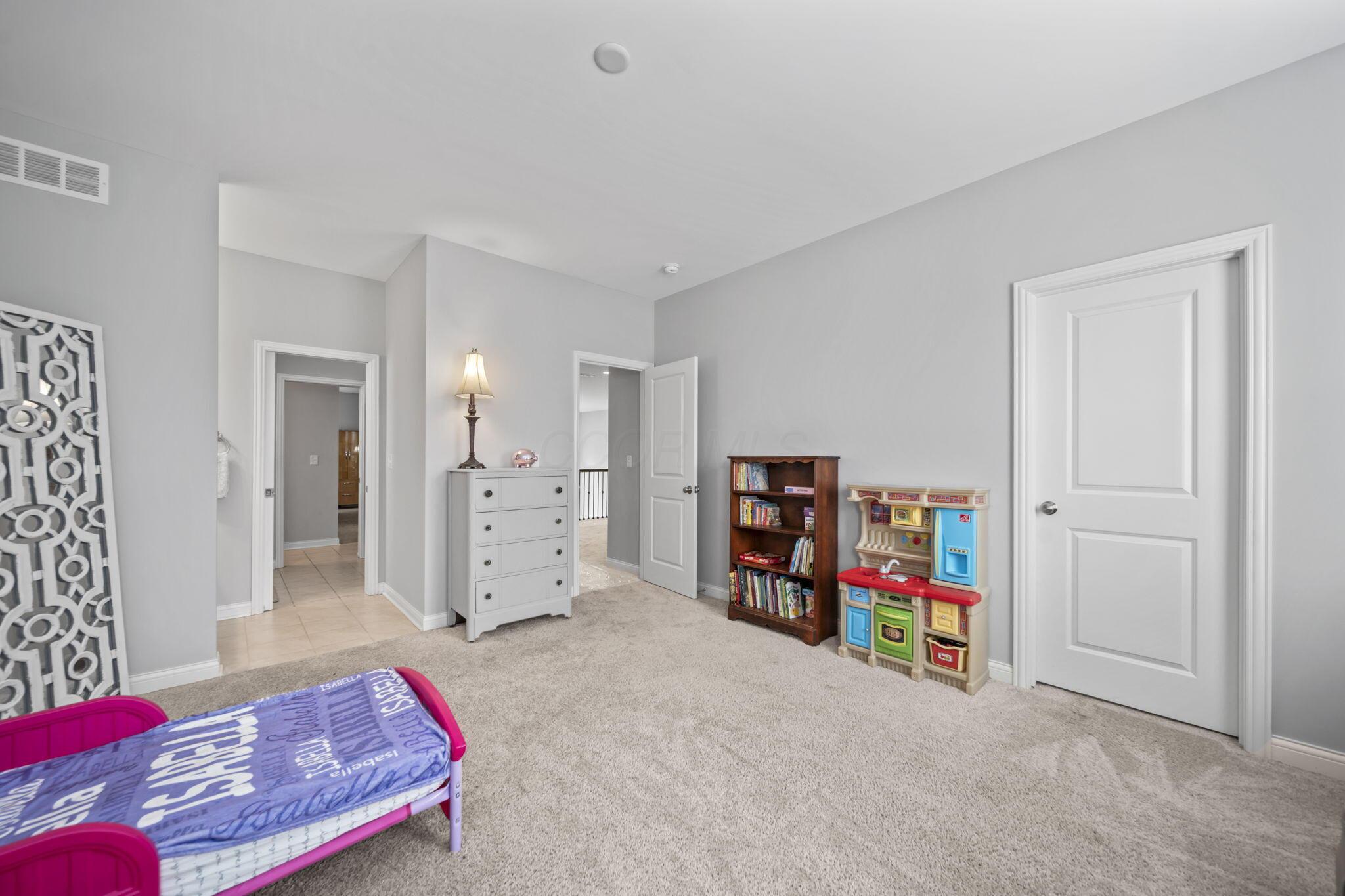 2462 Triple Crown Crossing