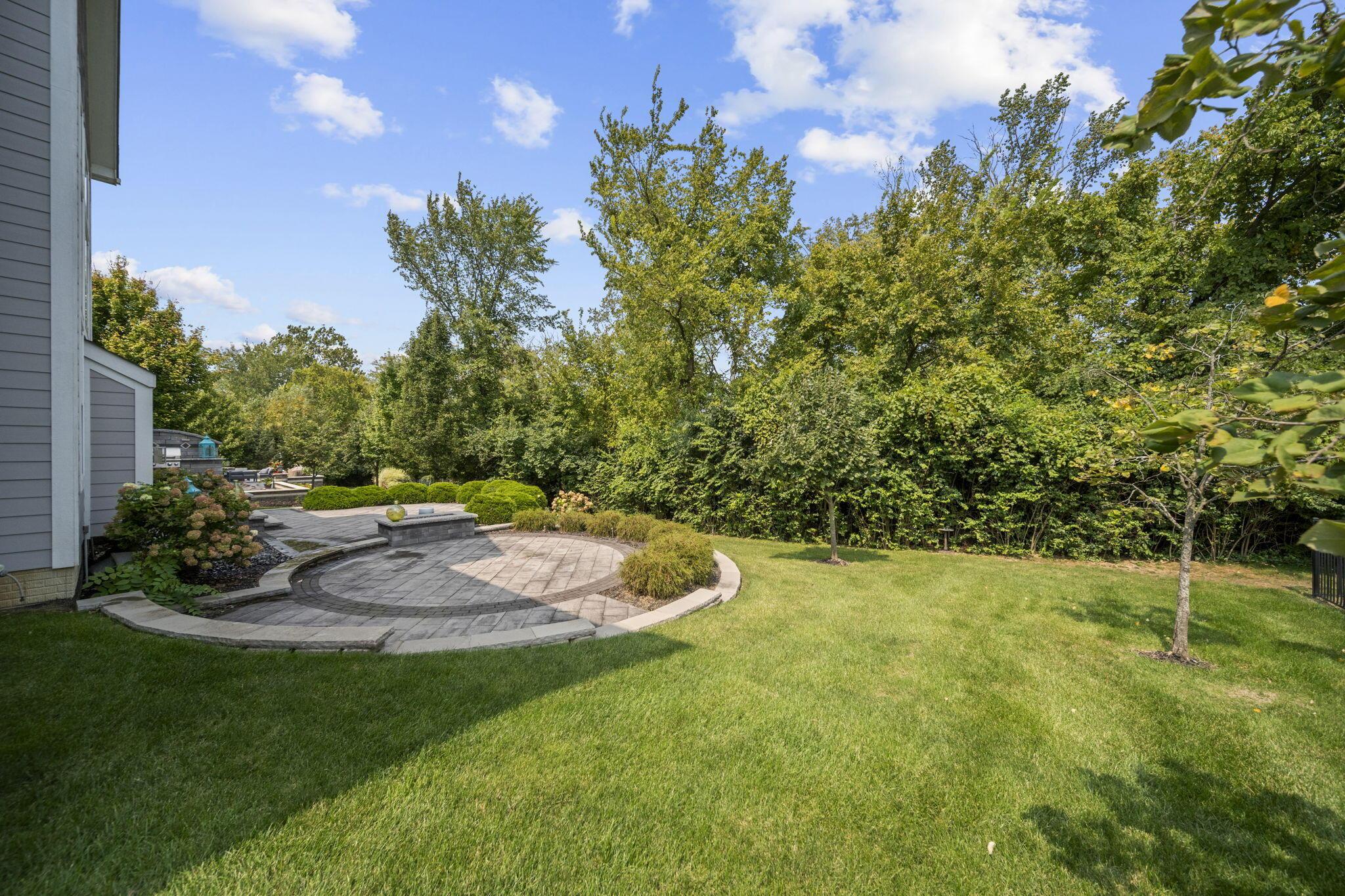 2462 Triple Crown Crossing