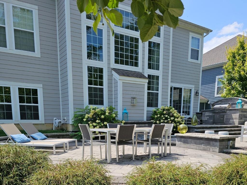 2462 Triple Crown Crossing